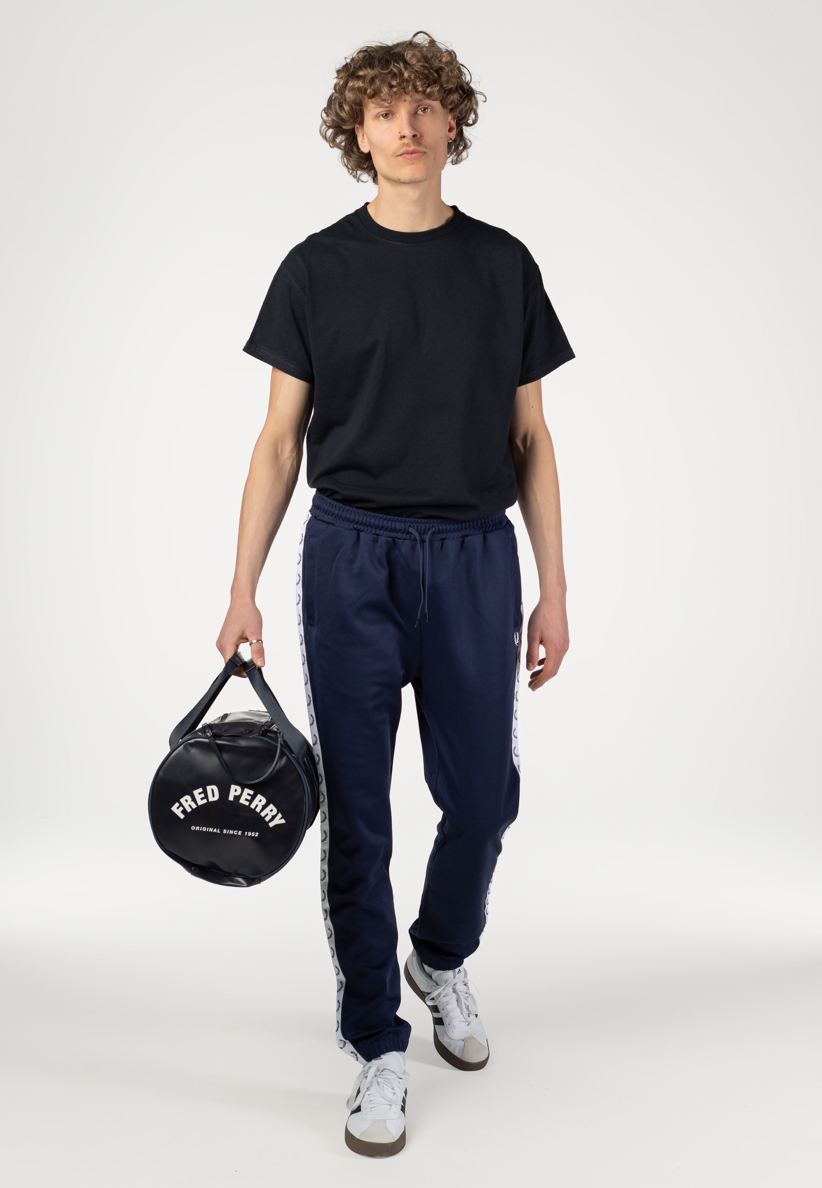 Fred Perry - Taped Carbon Blue - Sweat Pants | Men-Image