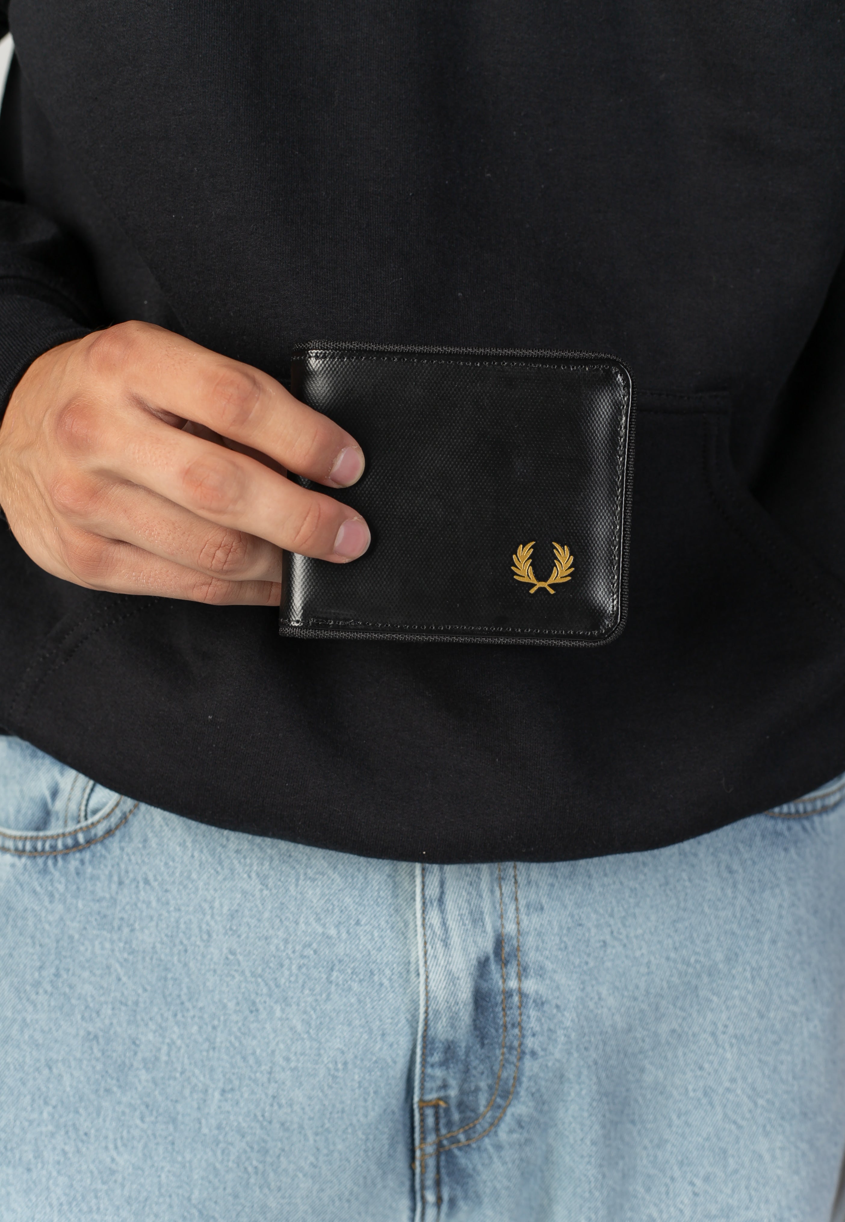Fred Perry - Tonal Coated Polyester Billfold Black/Gold - Wallet | Men-Image