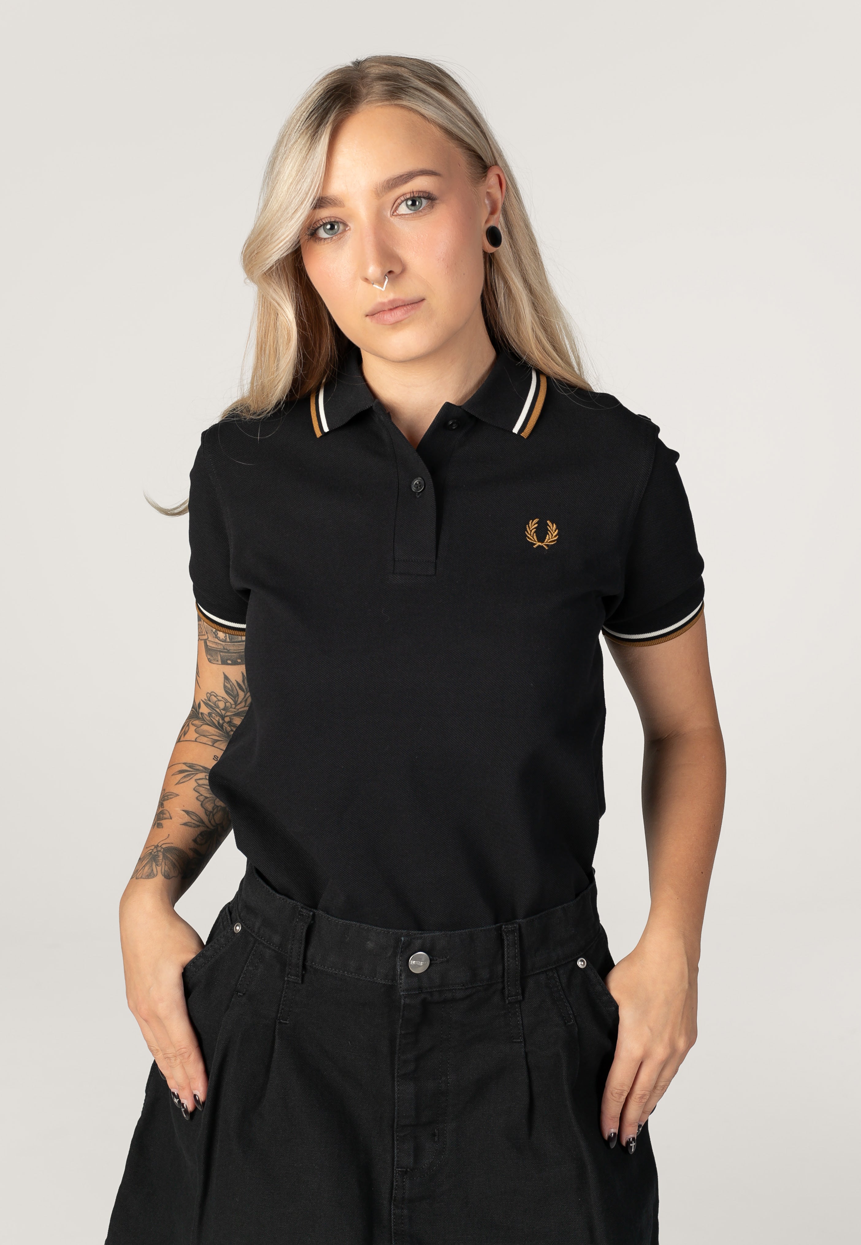 Fred Perry - Twin Tipped Black/Ecru/Dark Caramel - Polo | Women-Image