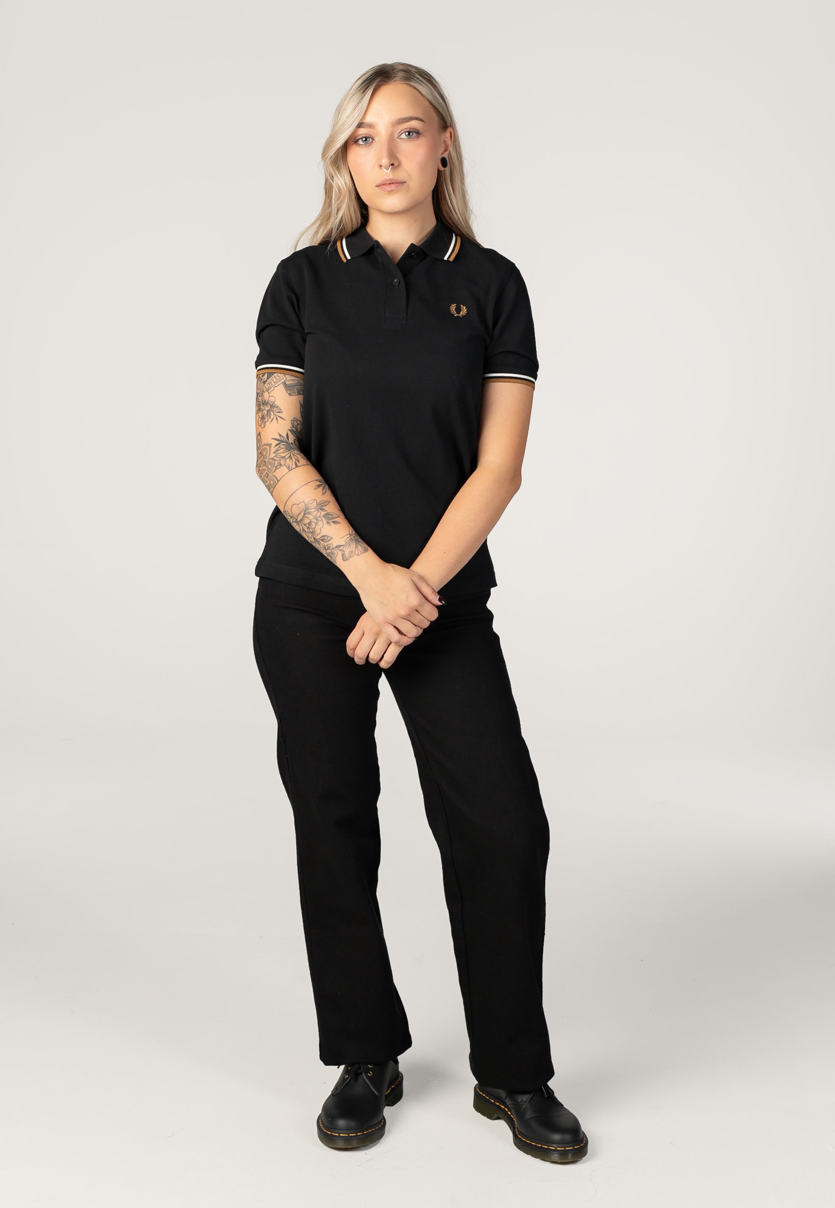 Fred Perry - Twin Tipped Black/Ecru/Dark Caramel - Polo | Women-Image
