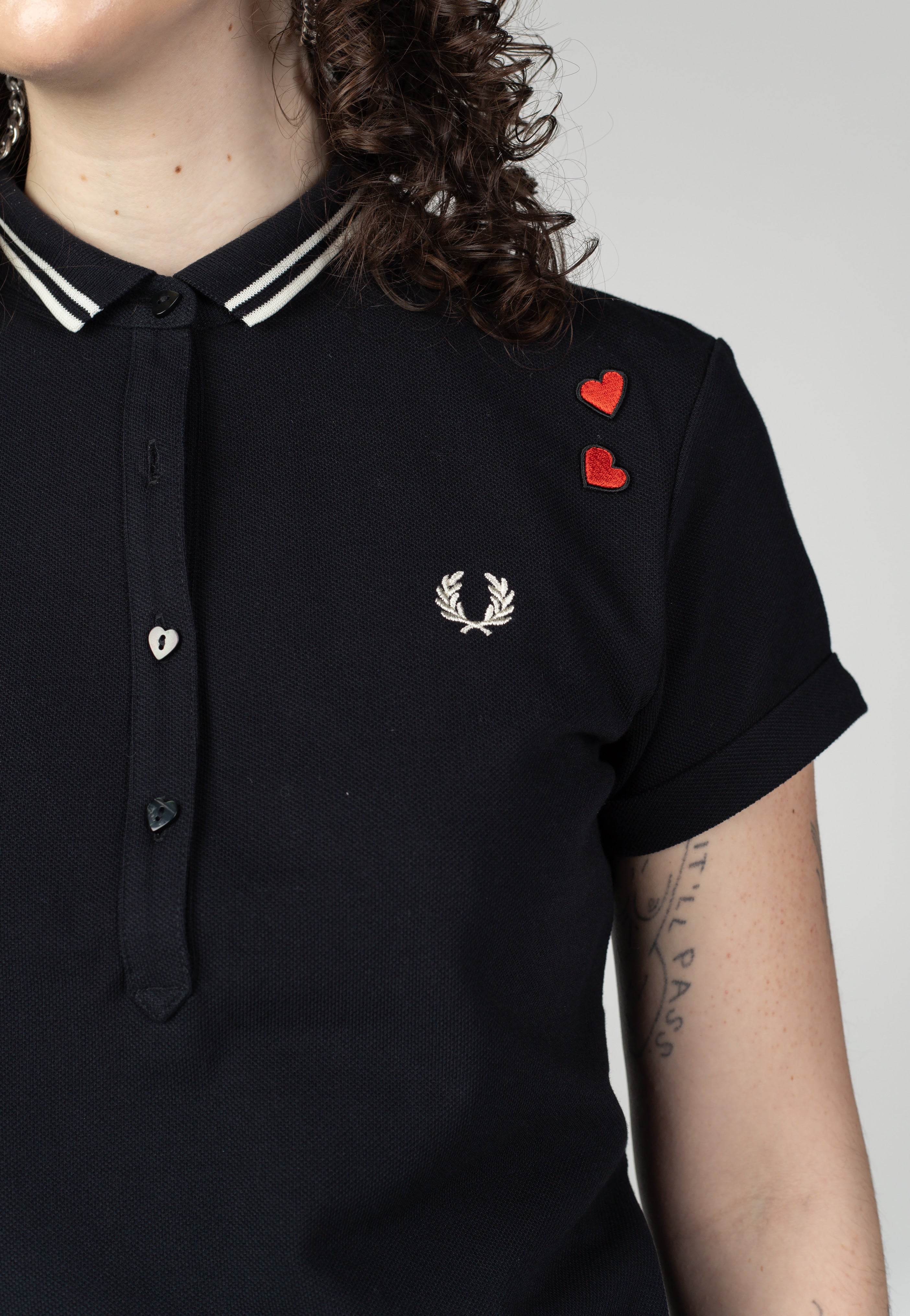 Fred Perry x Amy Winehouse - Tipped Black - Polo | Women-Image