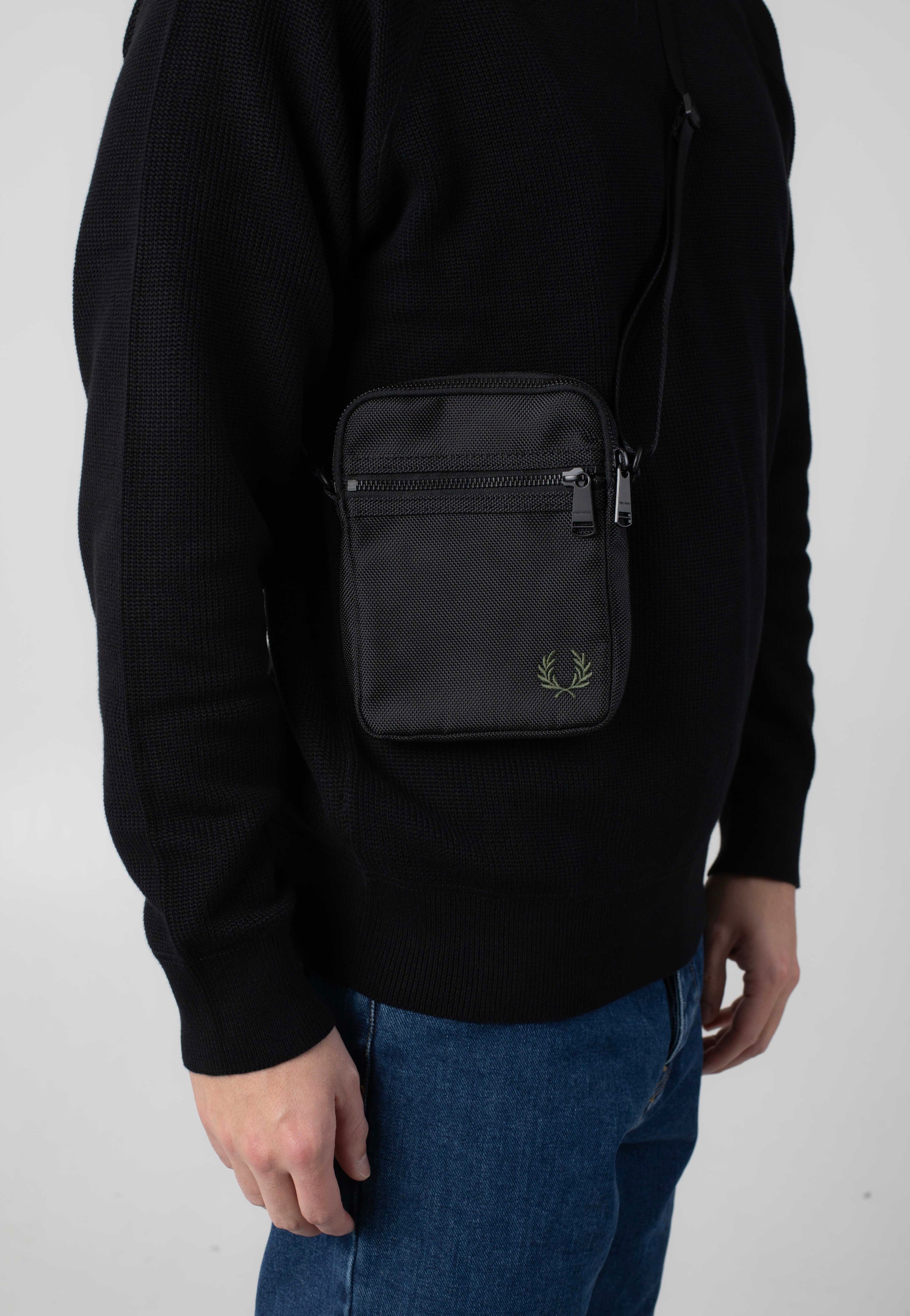Fred Perry - Ballistic Nylon Side Black - Bag | Neutral-Image