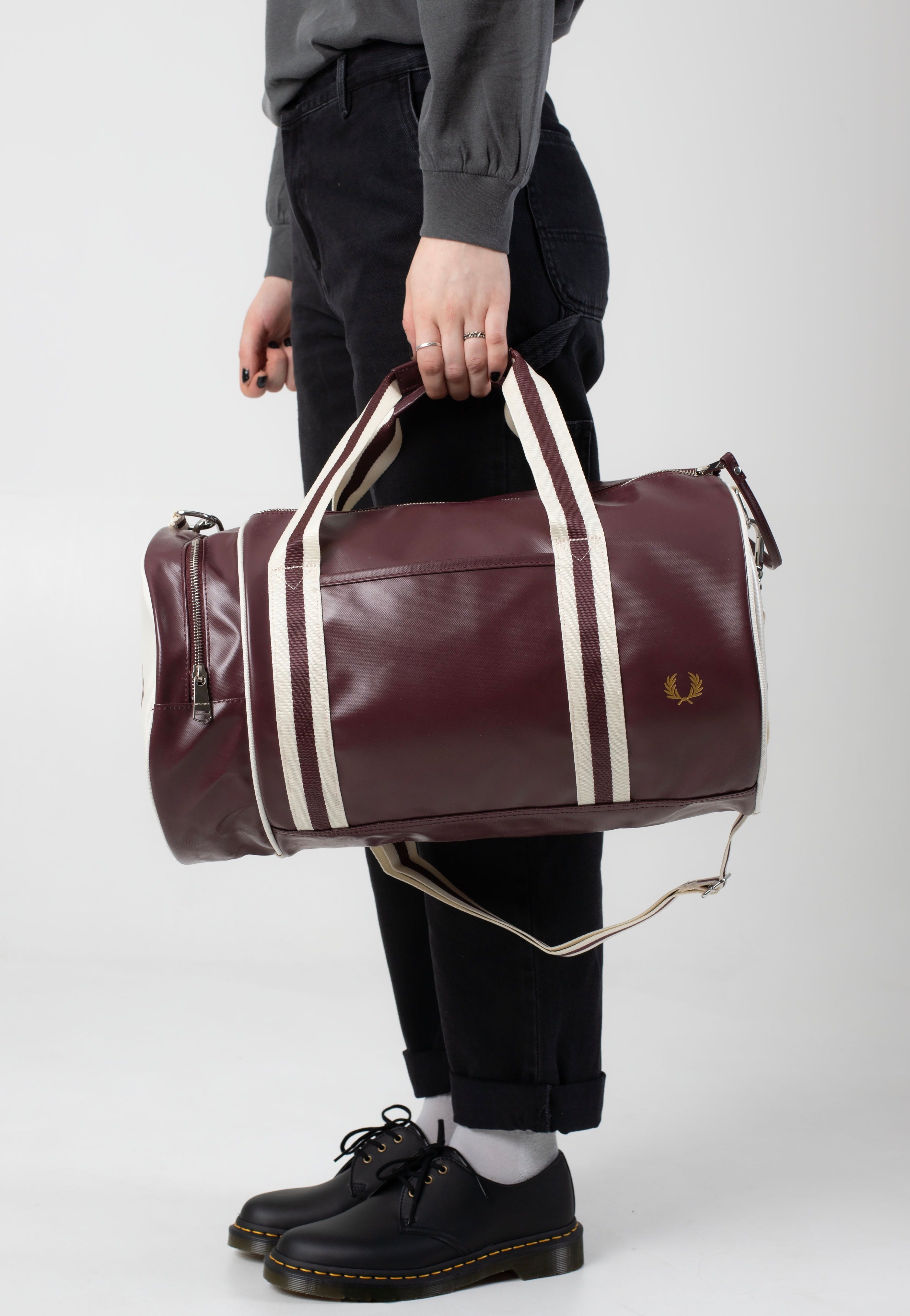 Fred Perry - Classic Barrel Oxblood/Ecru - Dufflebag | Impericon