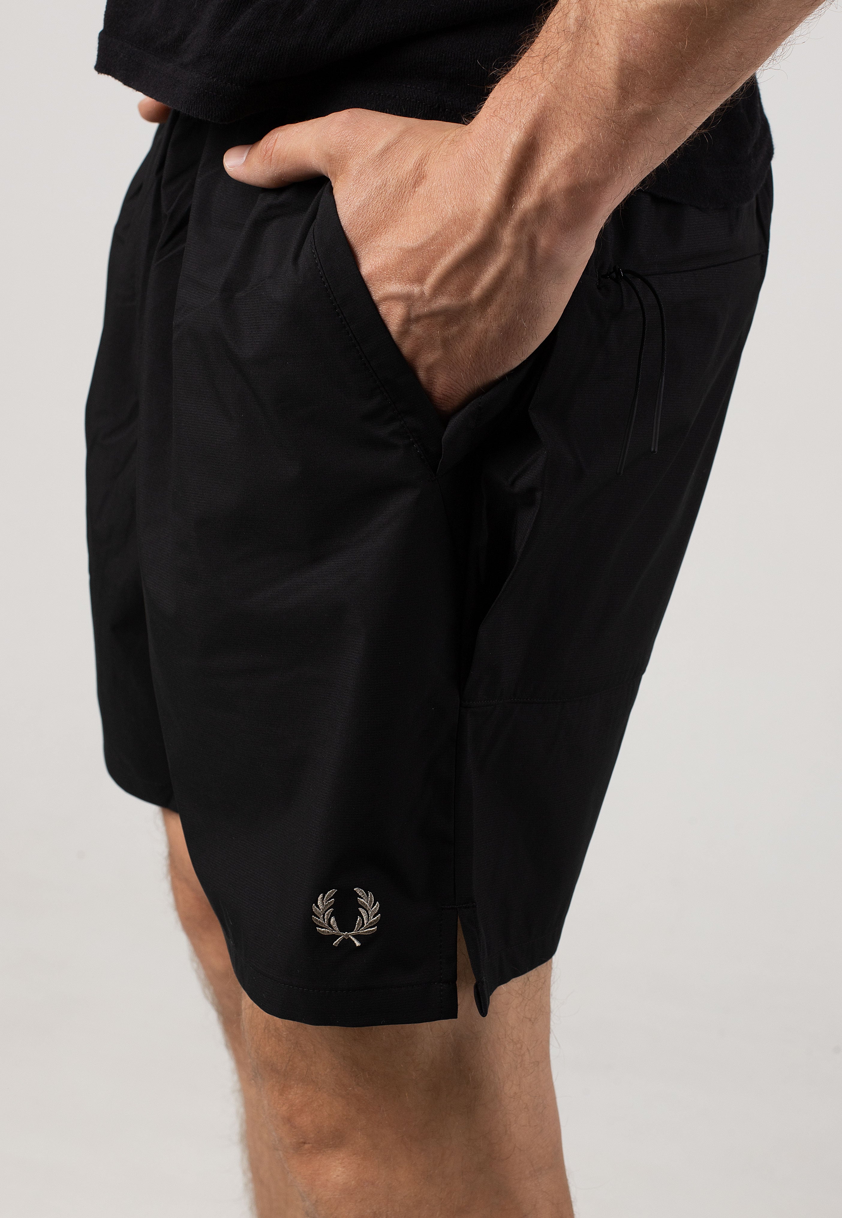 Fred Perry - Shell Black - Shorts | Men-Image