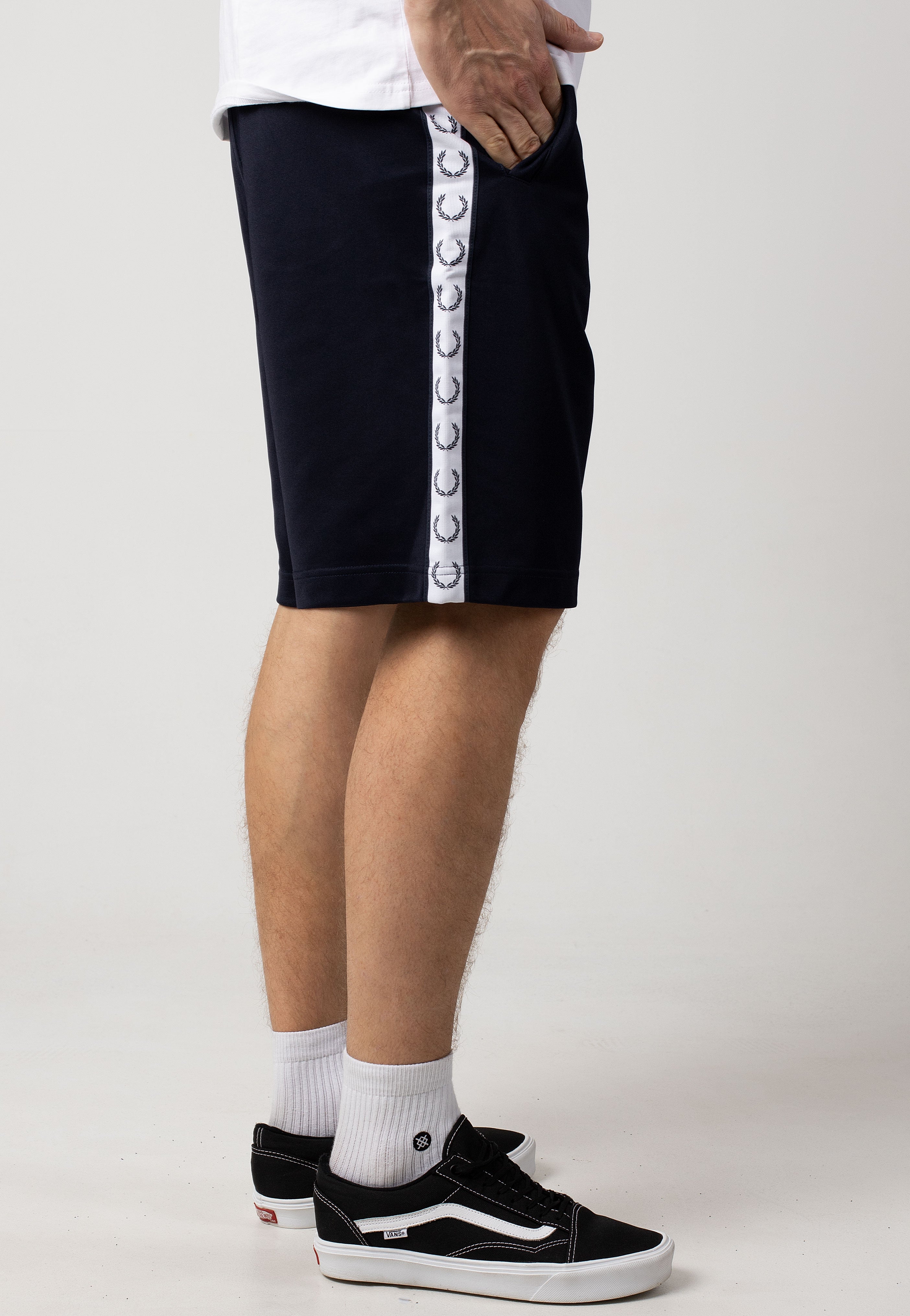 Fred Perry - Taped Tricot Carbon Blue - Shorts | Men-Image