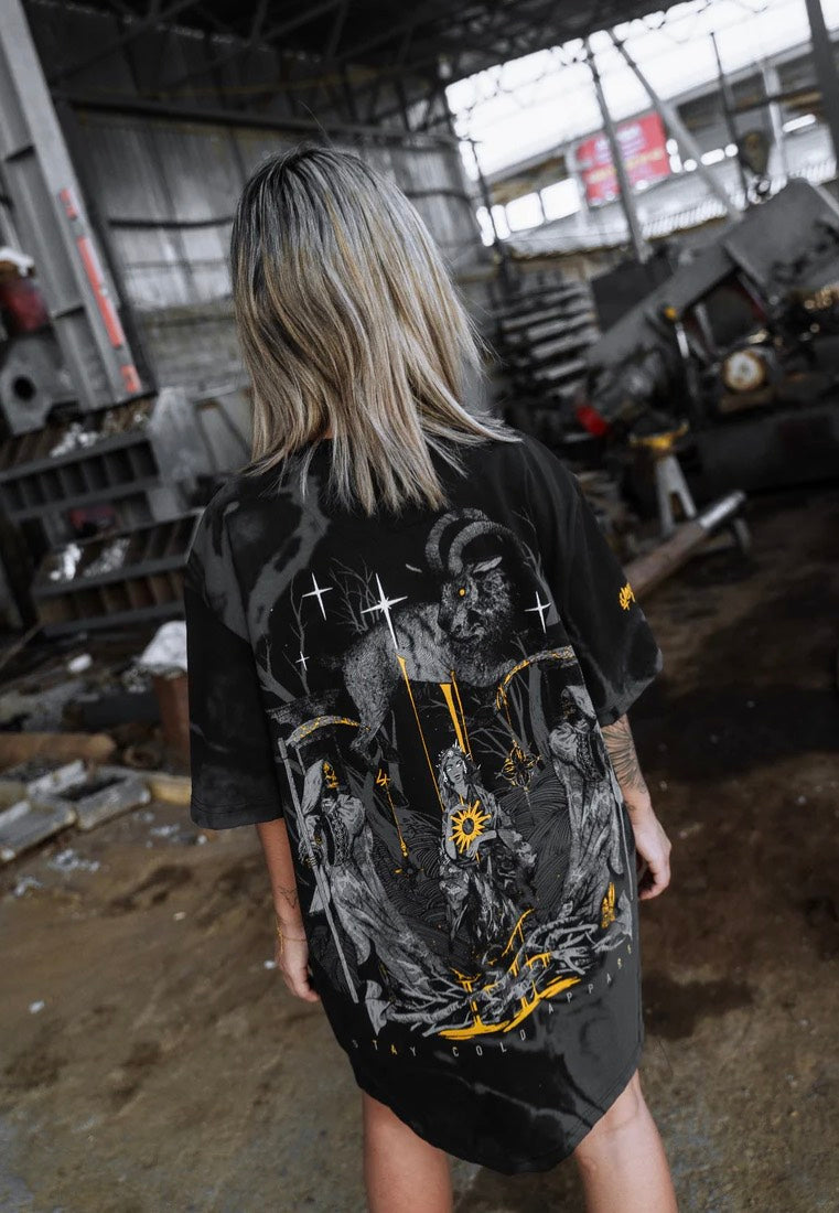 Stay Cold Apparel - Full Moon Ritual Customized - T-Shirt | Neutral-Image