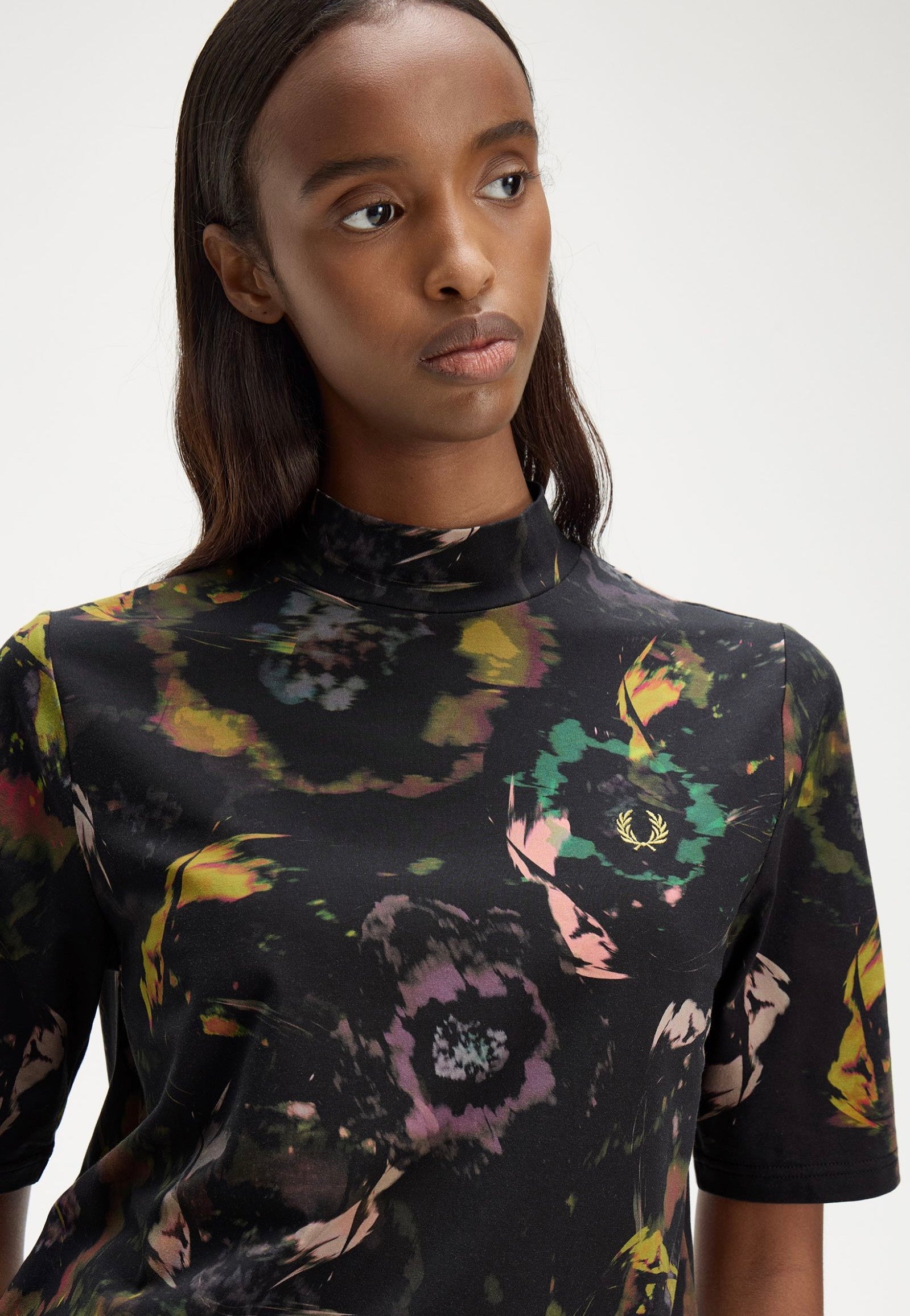 Fred Perry - Floral Print Black - T-Shirt | Women-Image