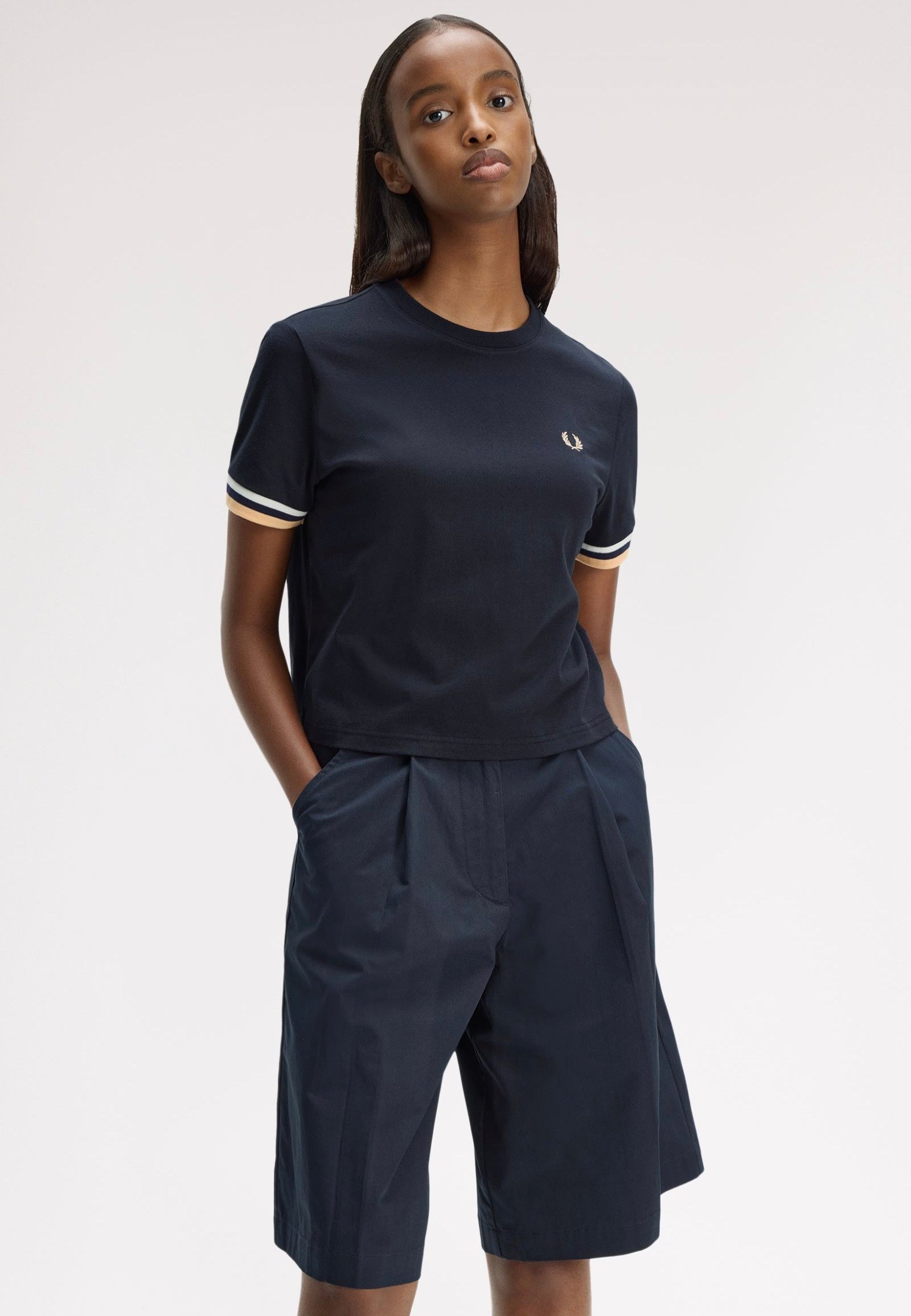 Fred Perry - Bold Tipped Navy - T-Shirt | Women-Image