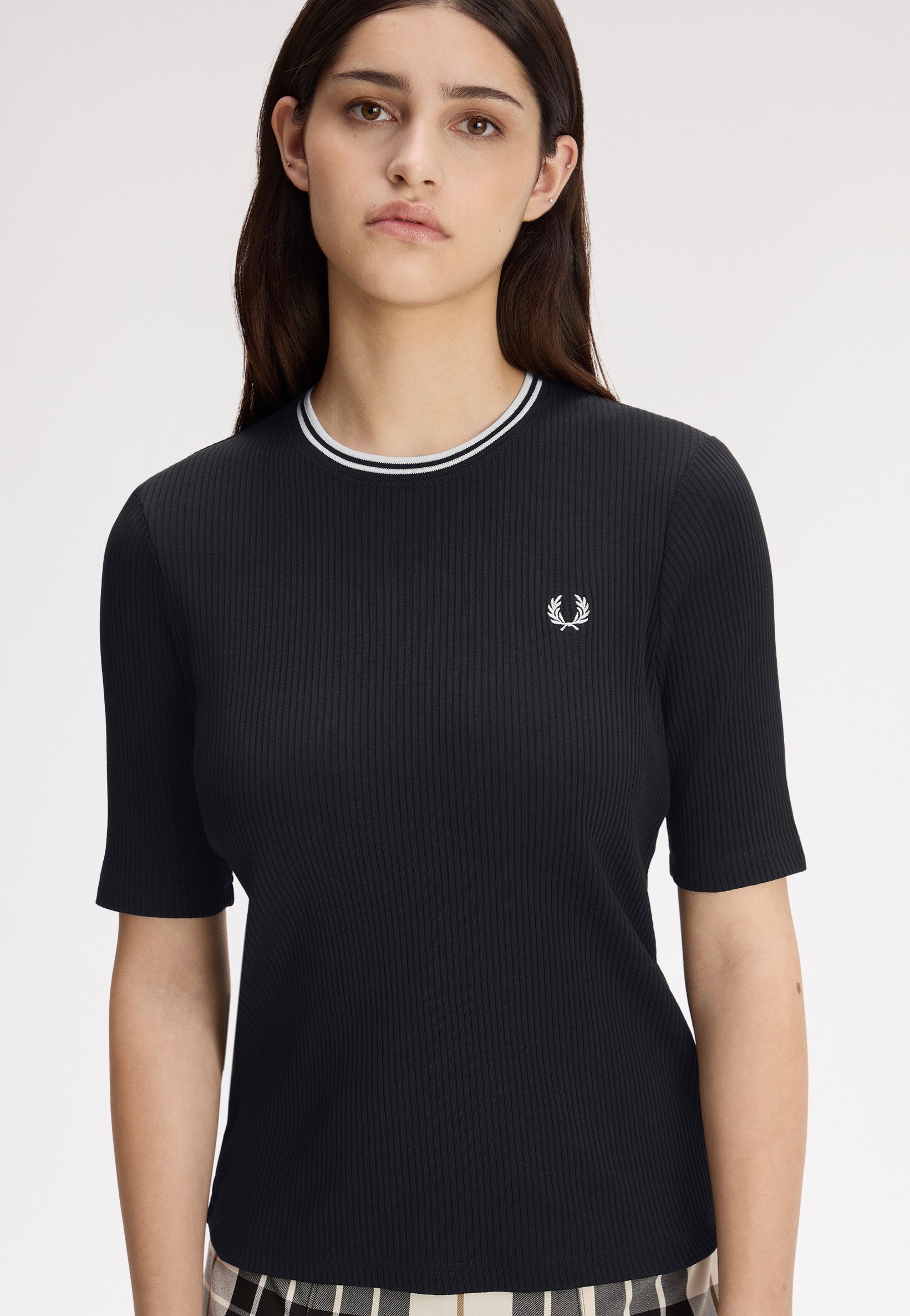 Fred Perry - Twin Tipped Ribbed Black - T-Shirt | Women-Image