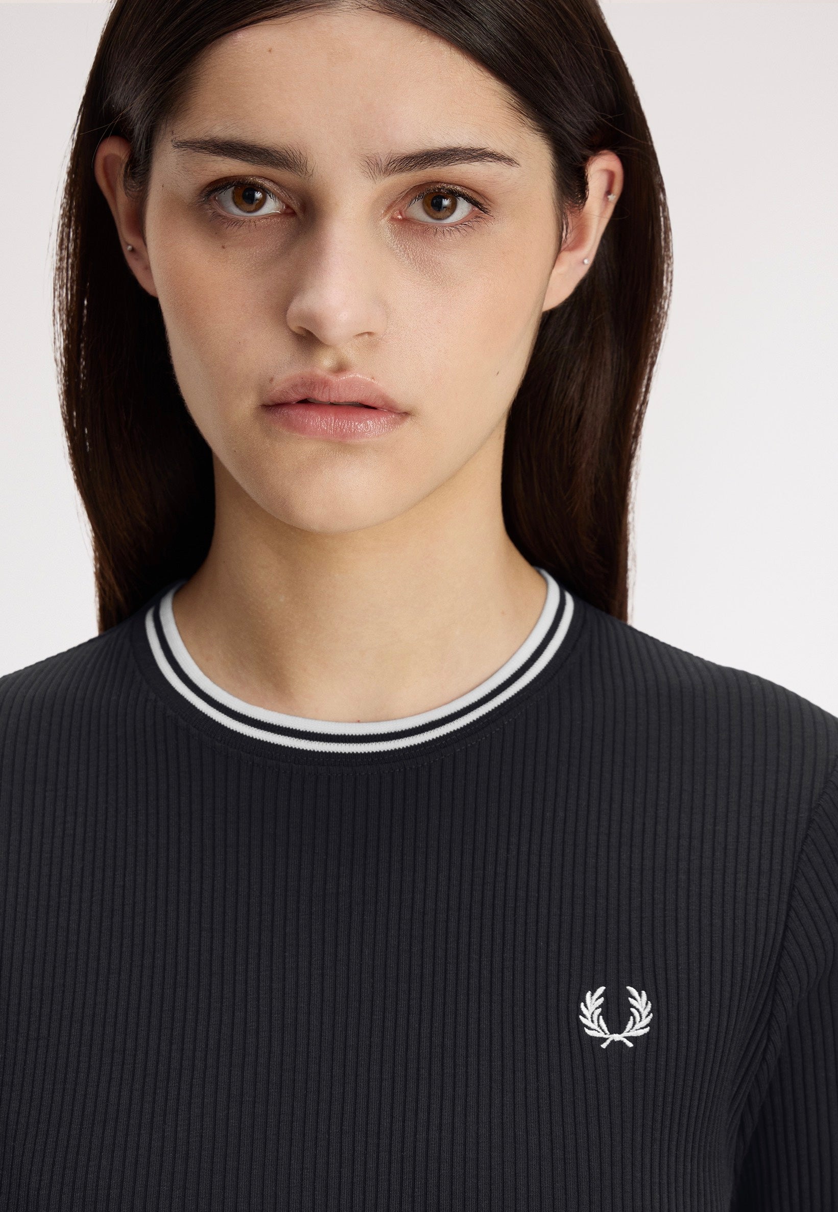 Fred Perry - Twin Tipped Ribbed Black - T-Shirt | Women-Image