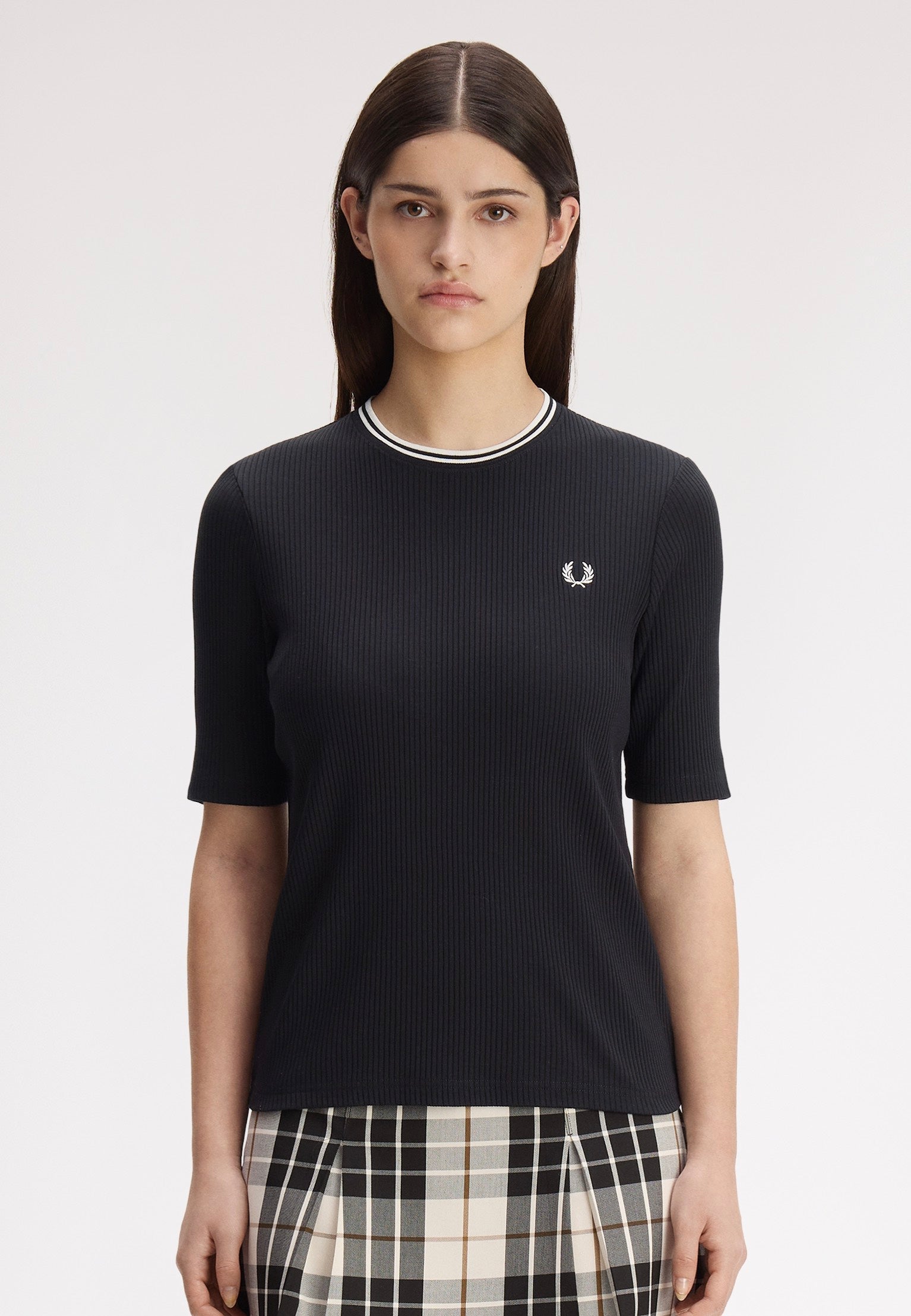 Fred Perry - Twin Tipped Ribbed Black - T-Shirt | Women-Image