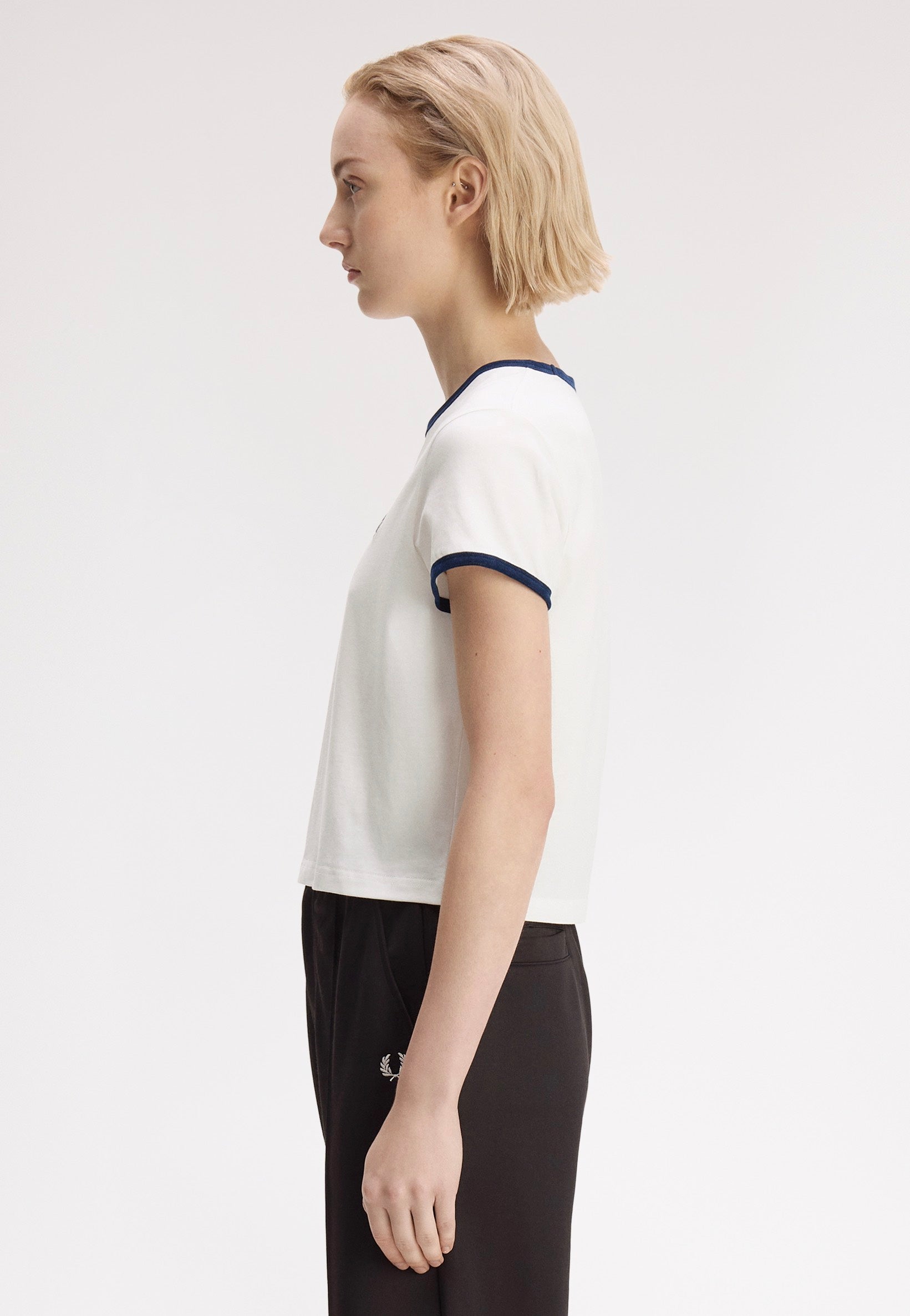 Fred Perry - Velour Trim Snow White - T-Shirt | Women-Image