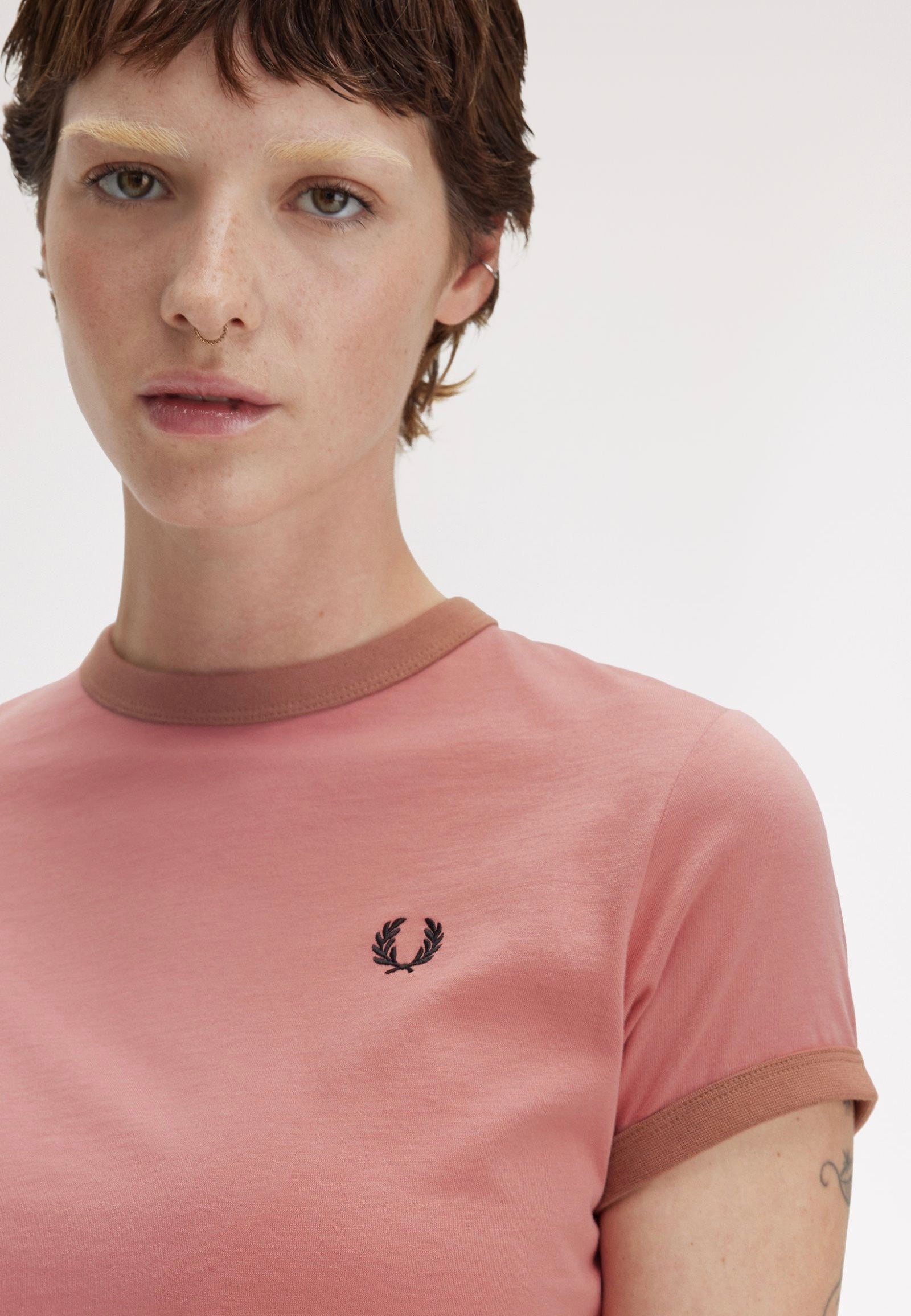 Fred Perry - Cropped Ringer Putty Pink - T-Shirt | Women-Image