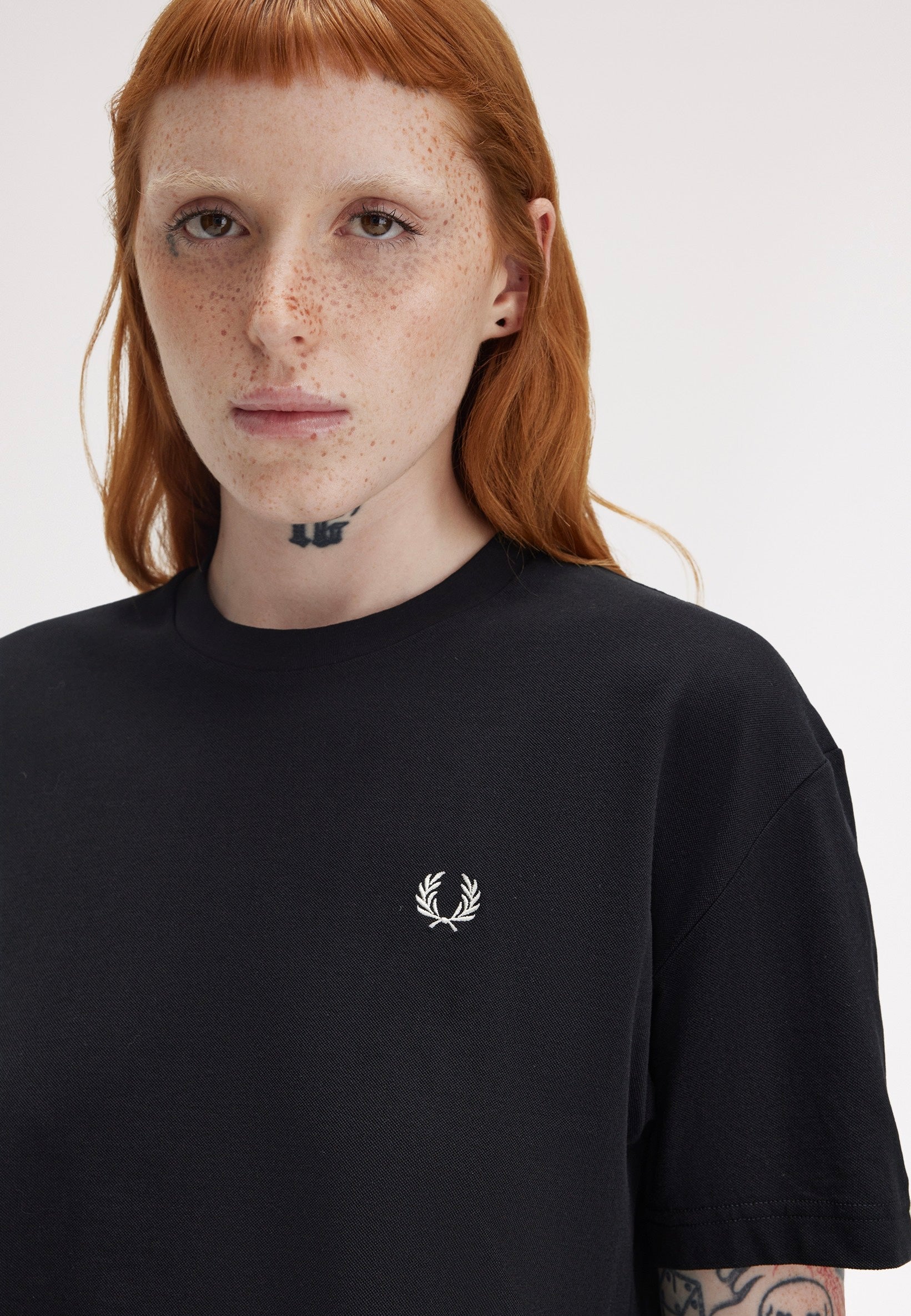 Fred Perry - Pique Black - T-Shirt | Women-Image