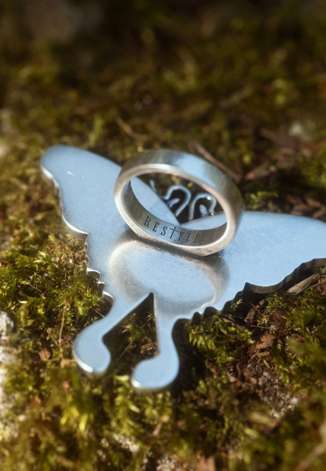 Restyle - Nocturnal Statement Silver - Ring | Neutral-Image