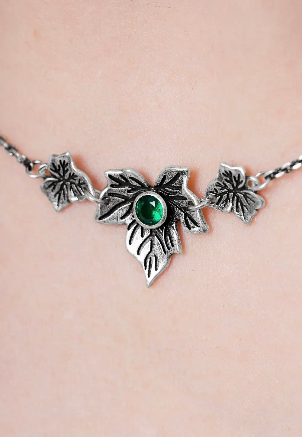 Restyle - Poisoned Ivy Silver - Necklace | Neutral-Image