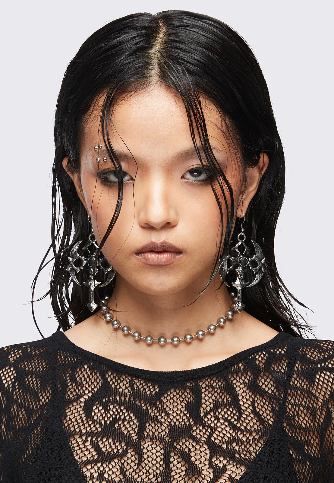 Minga London - Gothic Cross Silver - Earrings | Neutral-Image