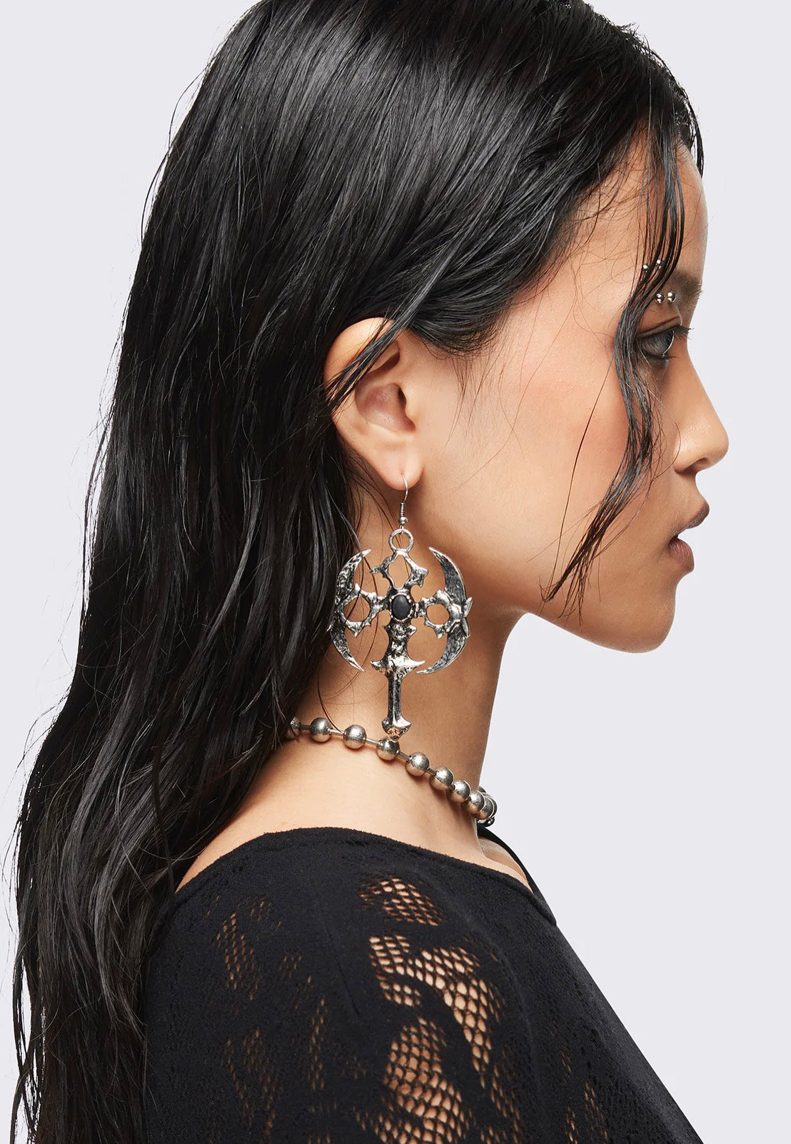 Minga London - Gothic Cross Silver - Earrings | Neutral-Image