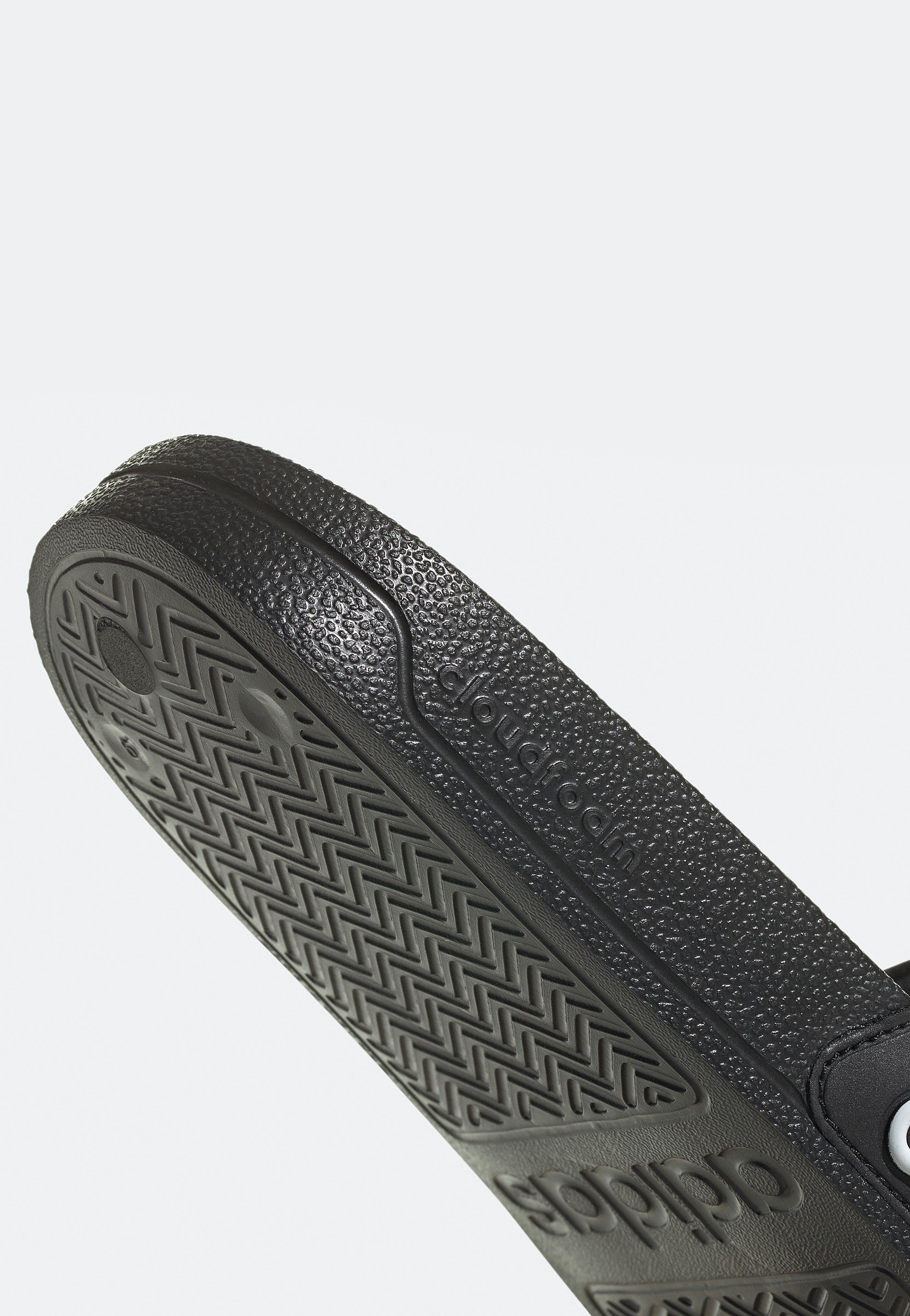 Adidas - Adilette Shower Cblack/Ftwwht/Cblack - Slides | Neutral-Image