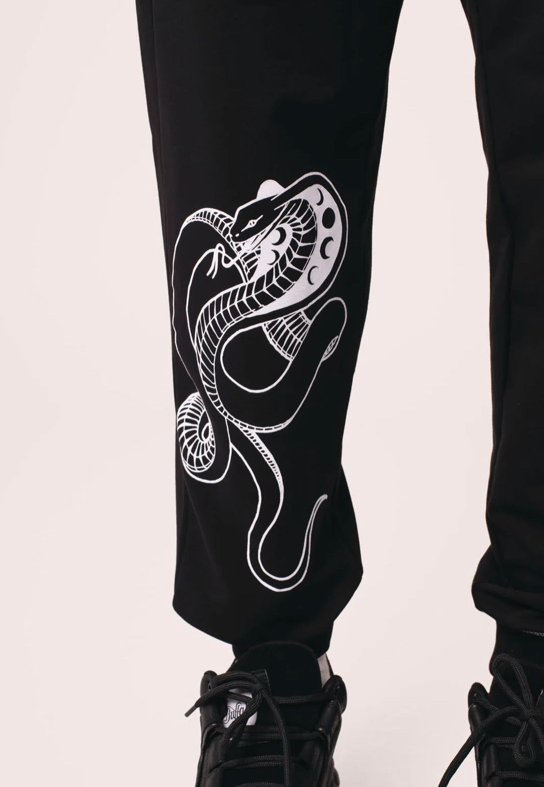 Hellbunny - Venom Black - Sweat Pants | Women-Image