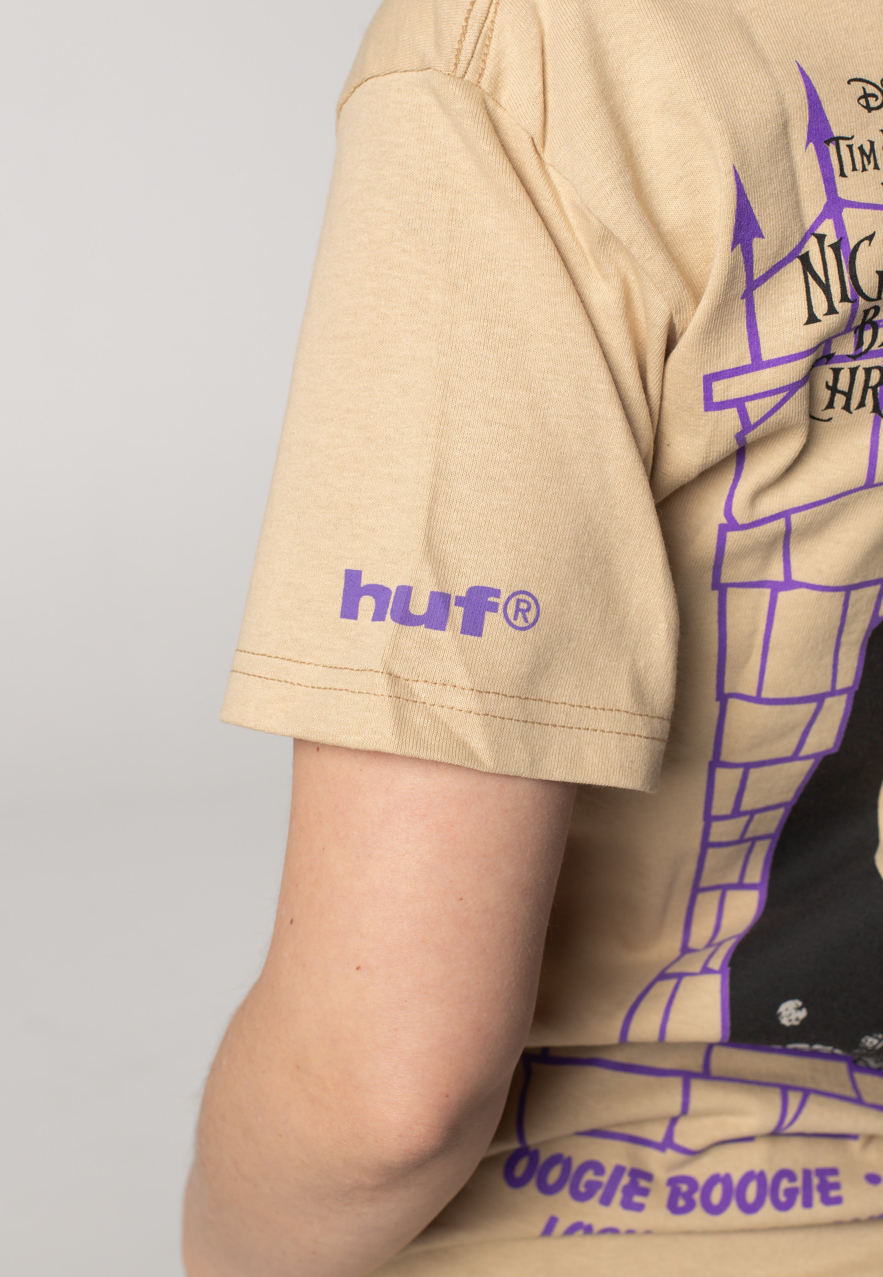HUF x The Nightmare Before Christmas - Nightmare Cast Sand - T-Shirt | Women-Image