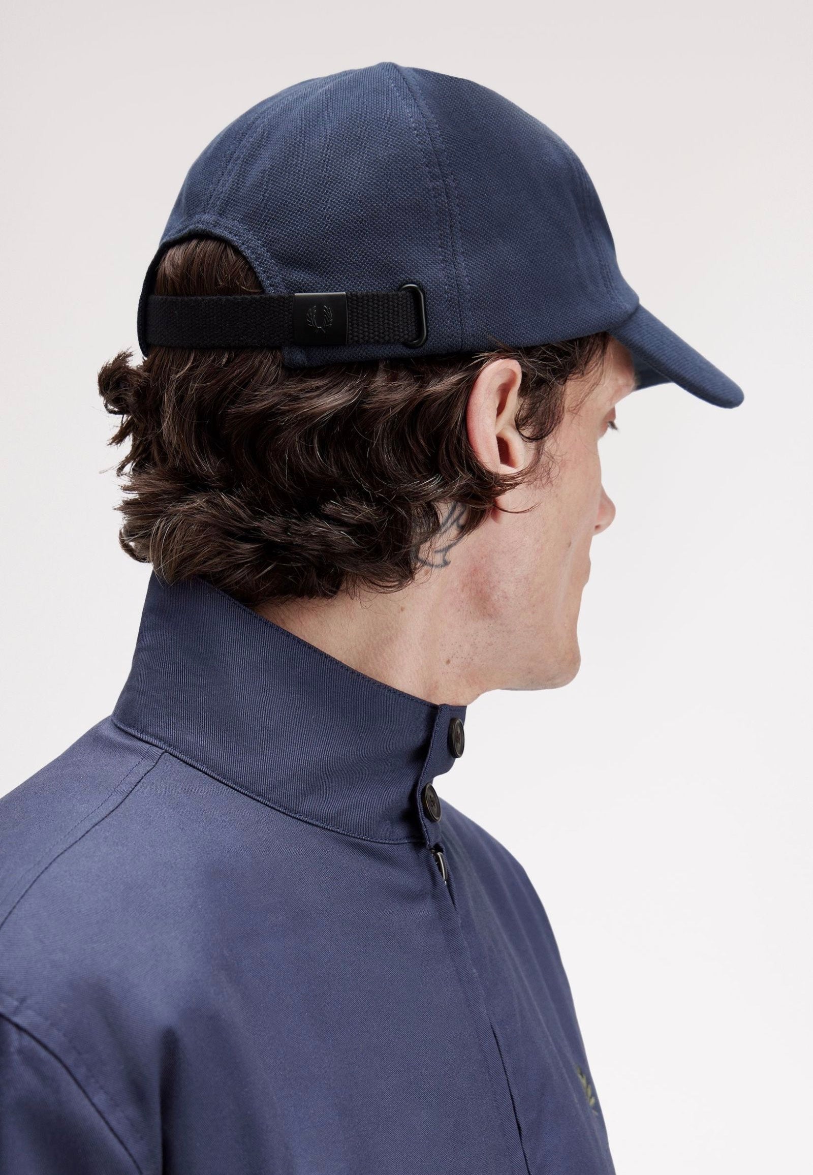 Fred Perry - Pique Classic Dark Airforce/Bayleaf - Cap | Neutral-Image