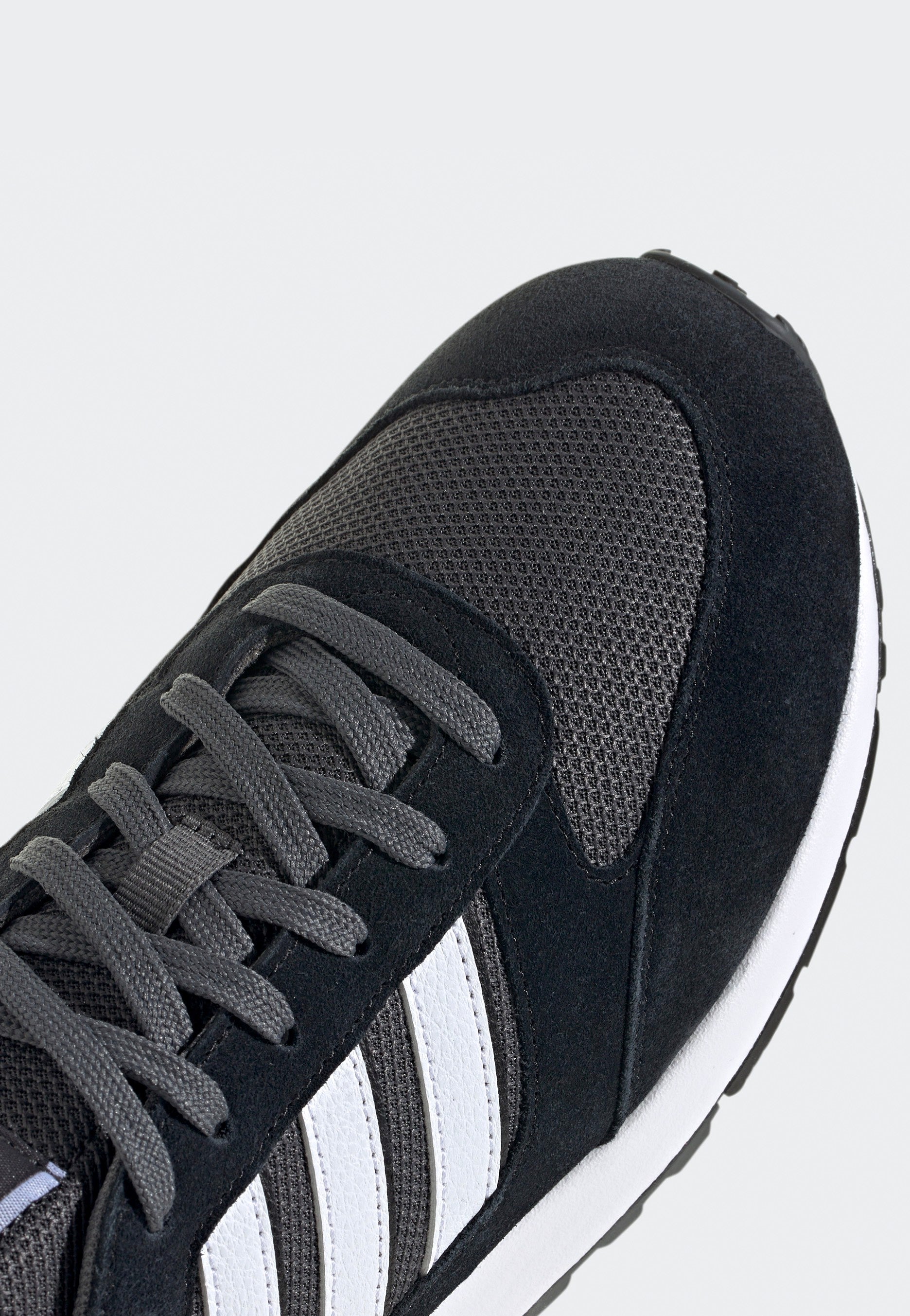 Adidas - Run 80s Cblack/Ftwwht/Gresix - Shoes | Men-Image