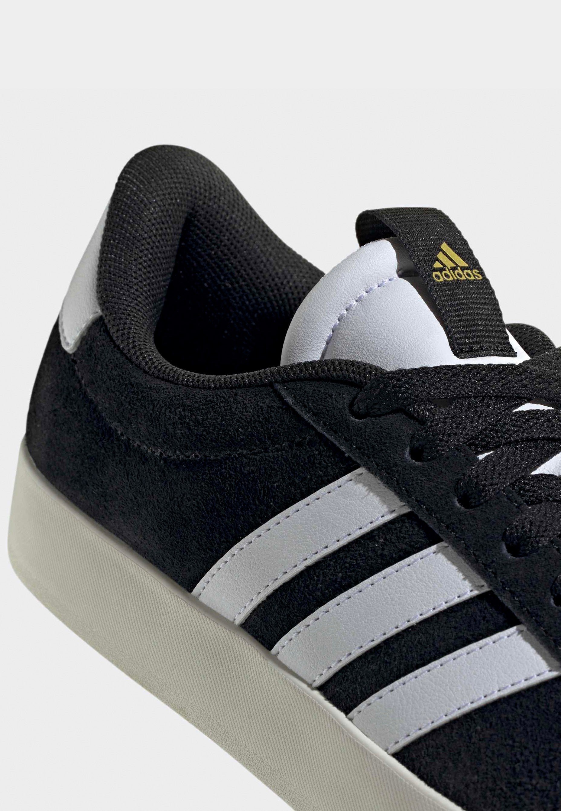 Adidas - VL Court 3.0 Cblack/Ftwwht/Goldmt - Girl Shoes | Women-Image
