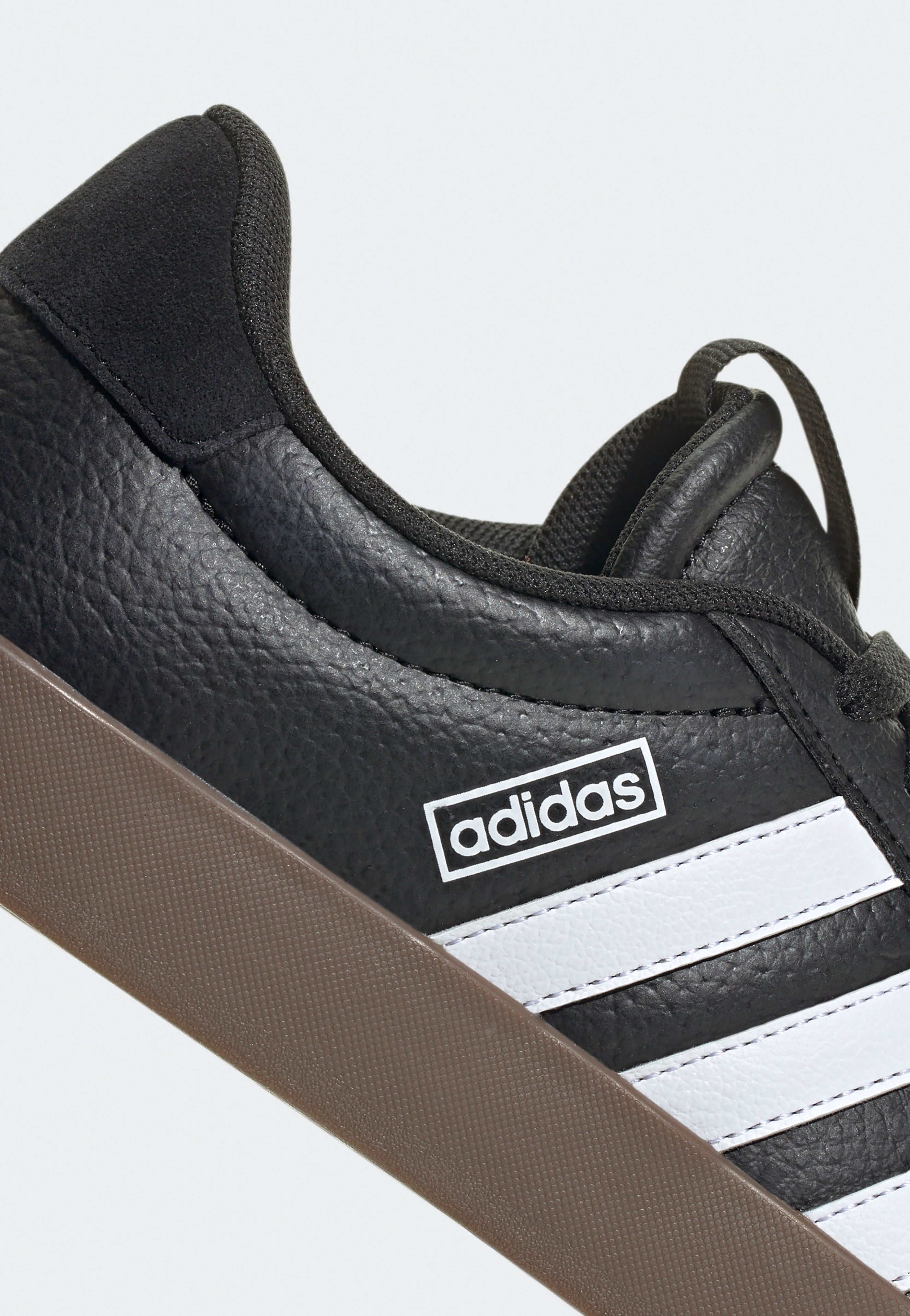 Adidas - Vl Court 3.0 Cblack/Ftwwht/Gum5 - Girl Shoes | Women-Image
