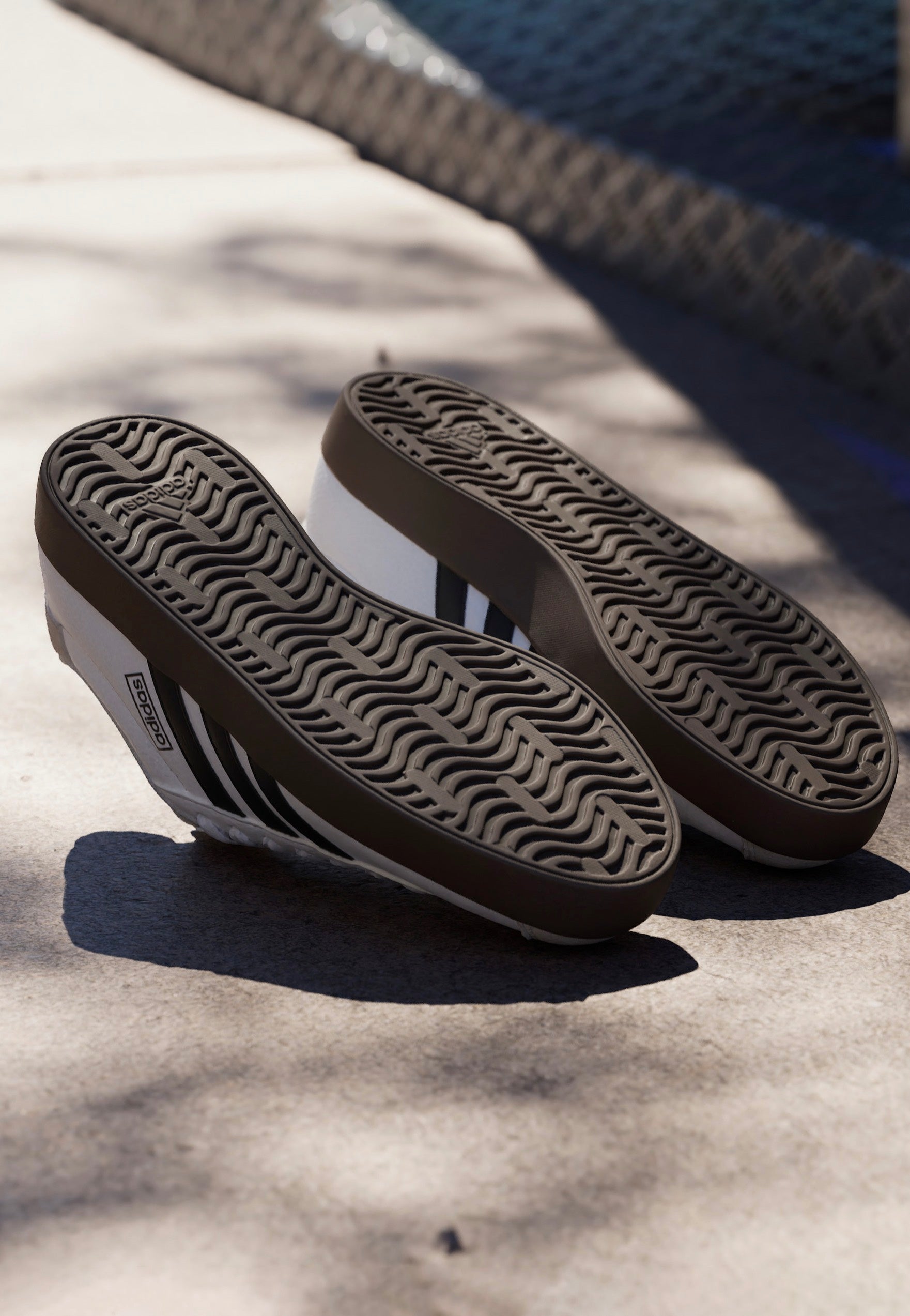 Adidas - Vl Court 3.0 Ftwwht/Cblack/Greone - Girl Shoes | Women-Image
