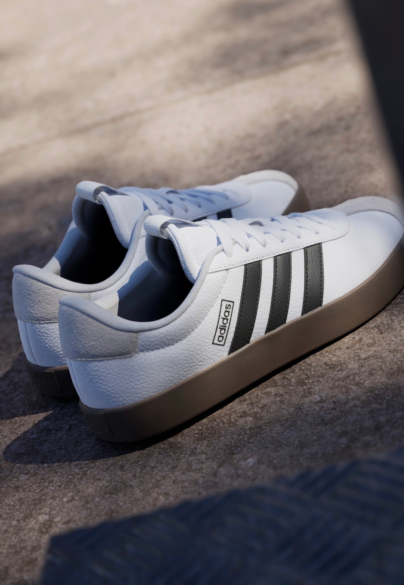 Adidas - Vl Court 3.0 Ftwwht/Cblack/Greone - Girl Shoes | Women-Image