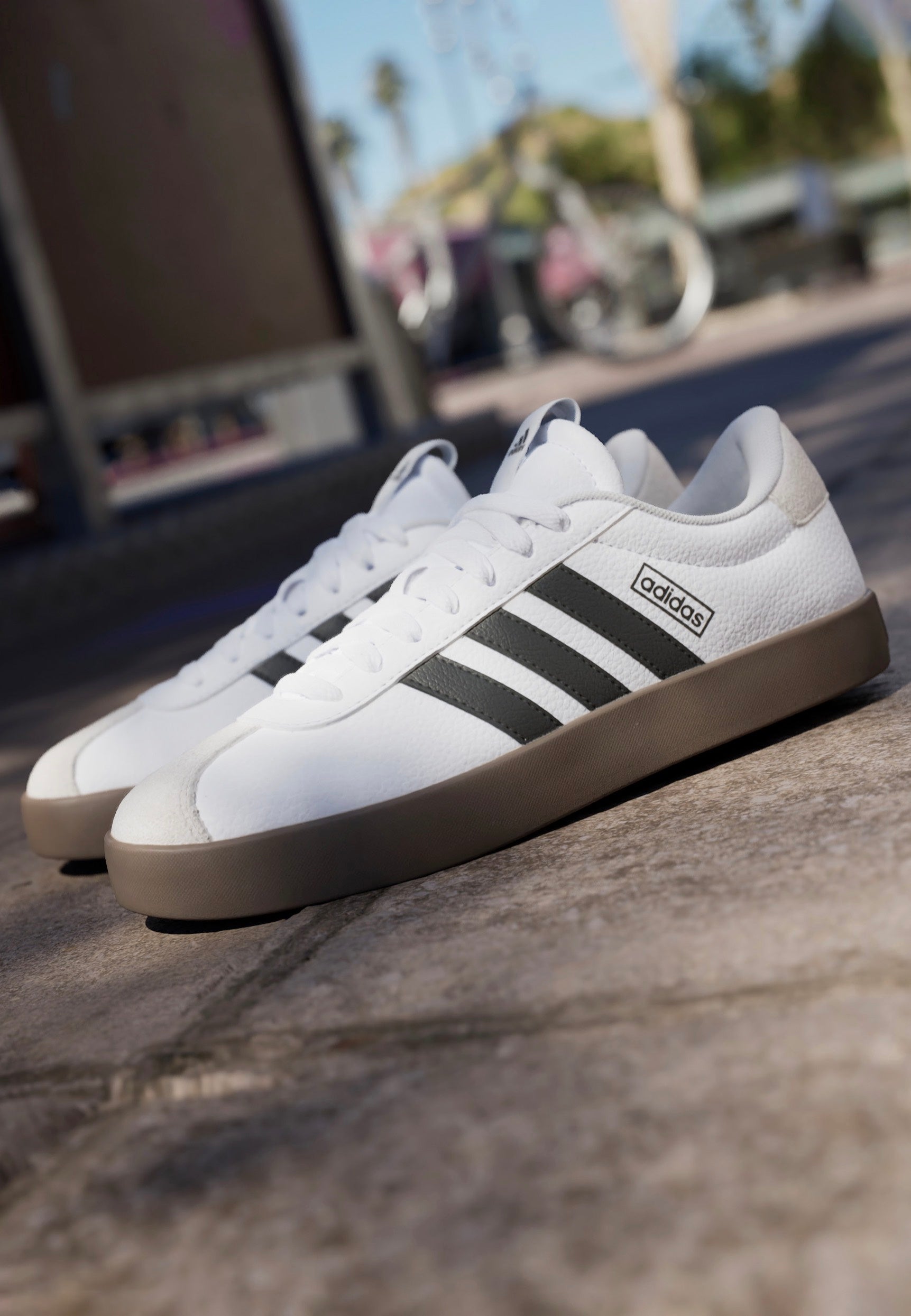 Adidas - Vl Court 3.0 Ftwwht/Cblack/Greone - Girl Shoes | Women-Image
