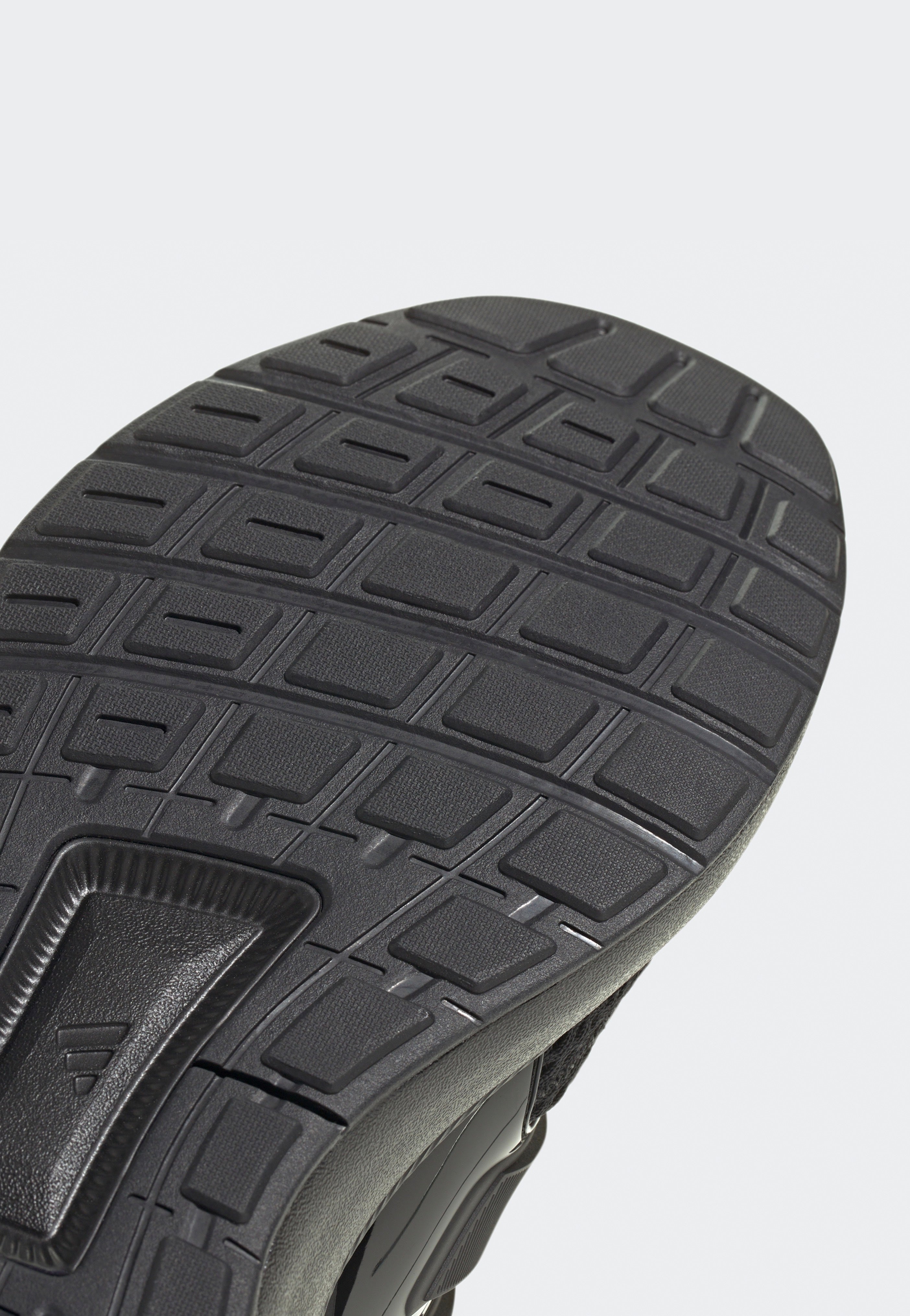 Adidas - Ultimashow 2.0 Cblack/Carbon/Cblack - Shoes | Men-Image