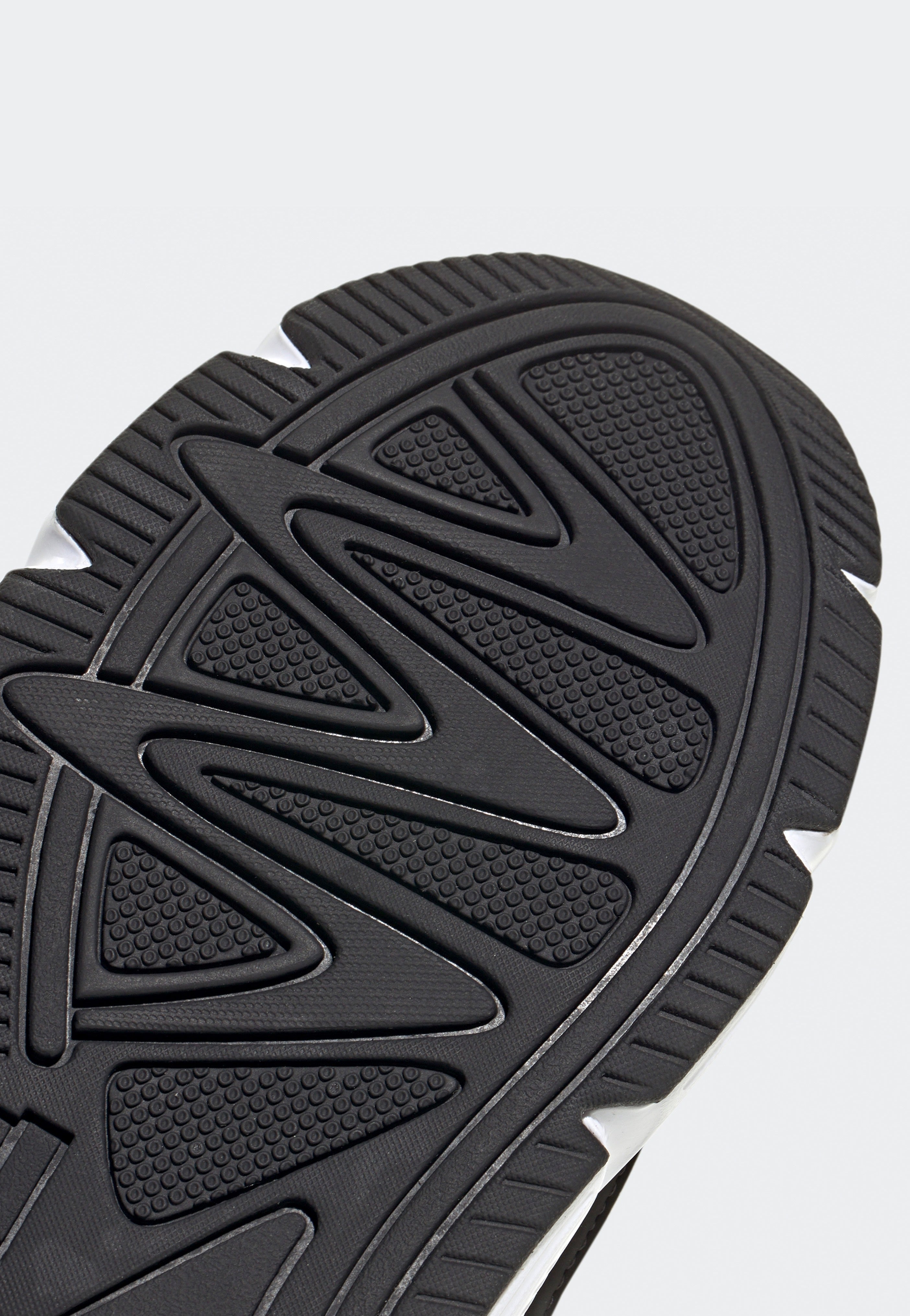 Adidas - Crazychaos 2000 Cblack/Ftwwht/Cblack - Shoes | Men-Image