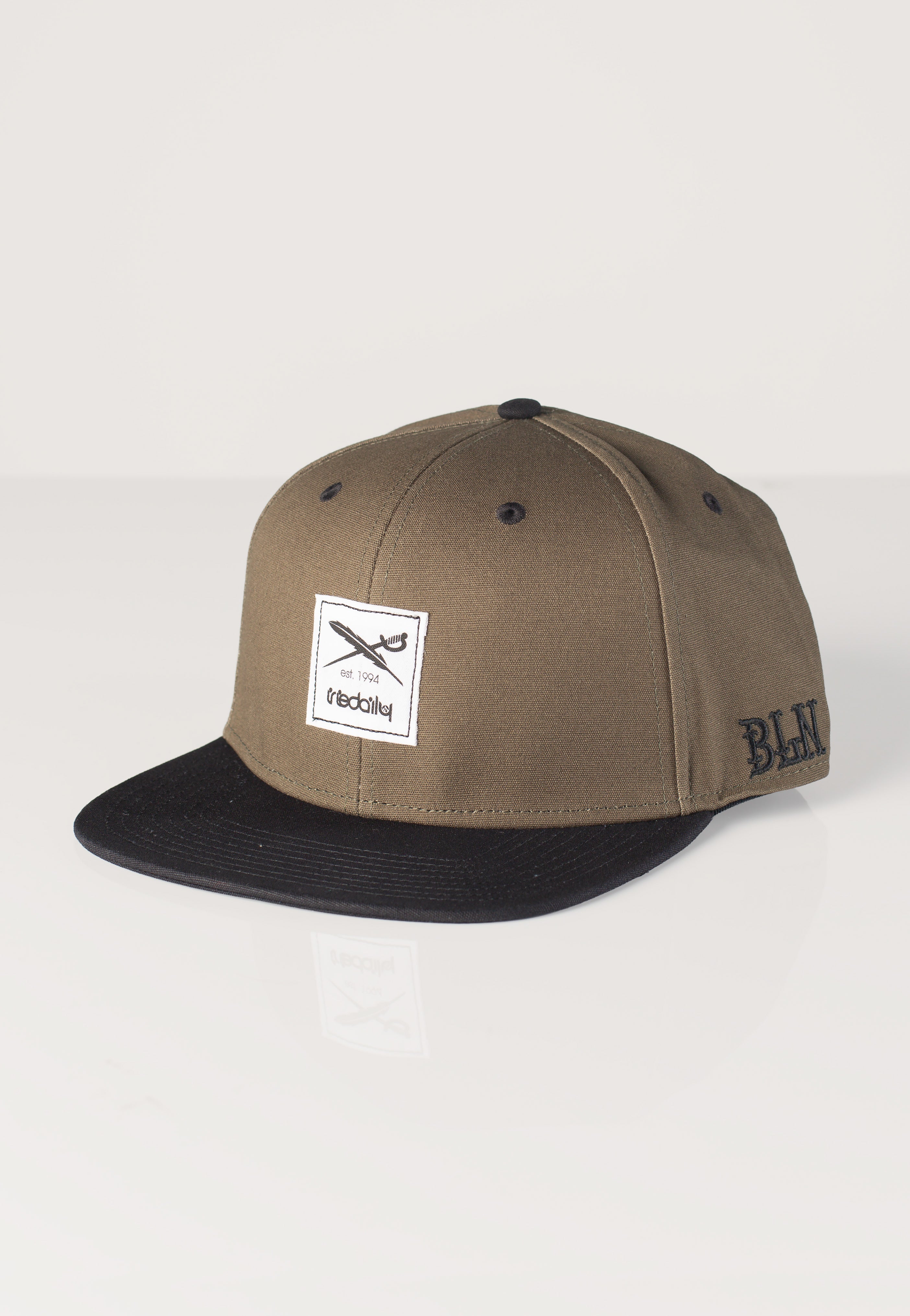 Iriedaily Daily Contra Snapback Cap Negro A Un Precio Más