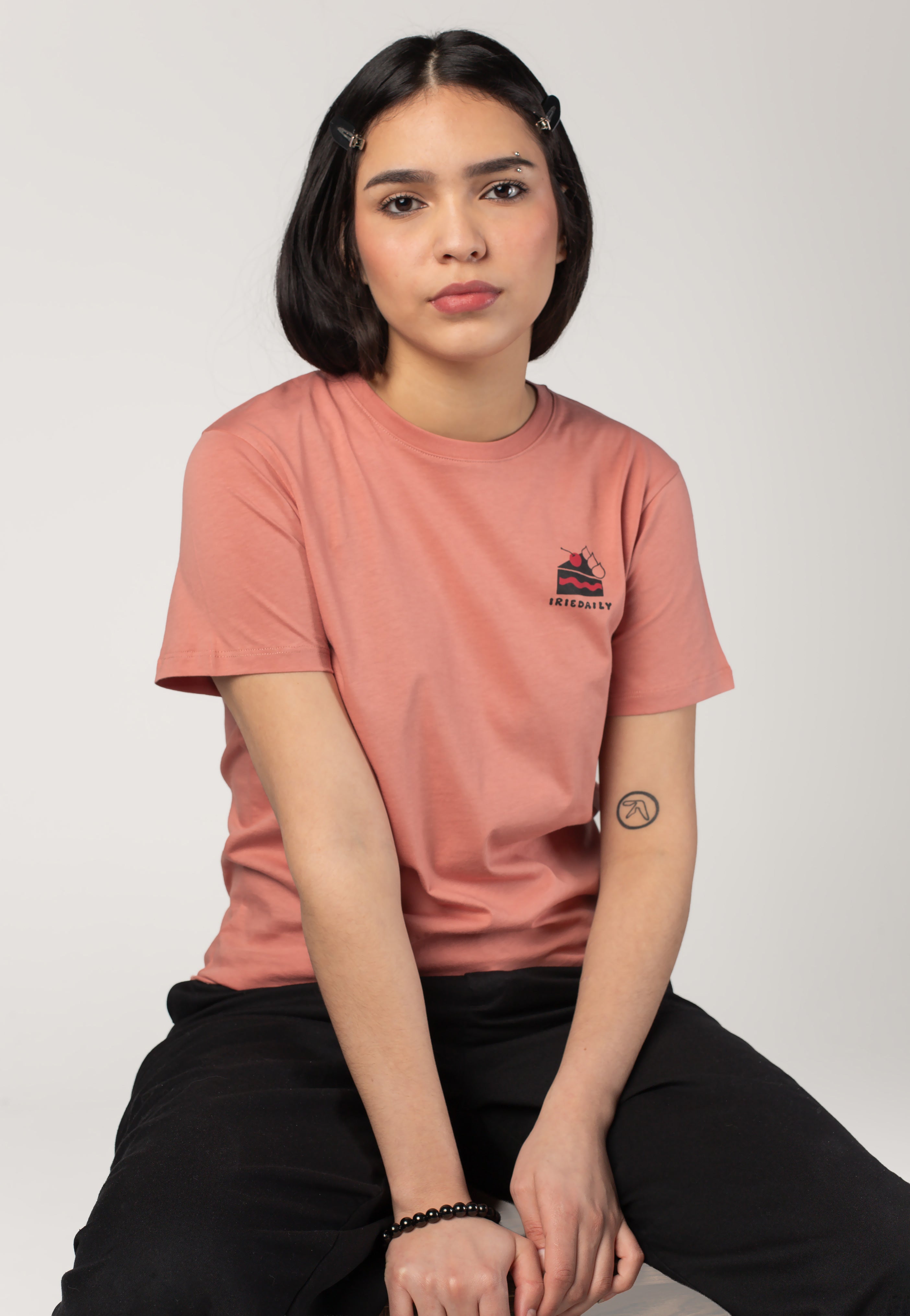 Iriedaily - Yoga Club Mineral Red - T-Shirt | Women-Image