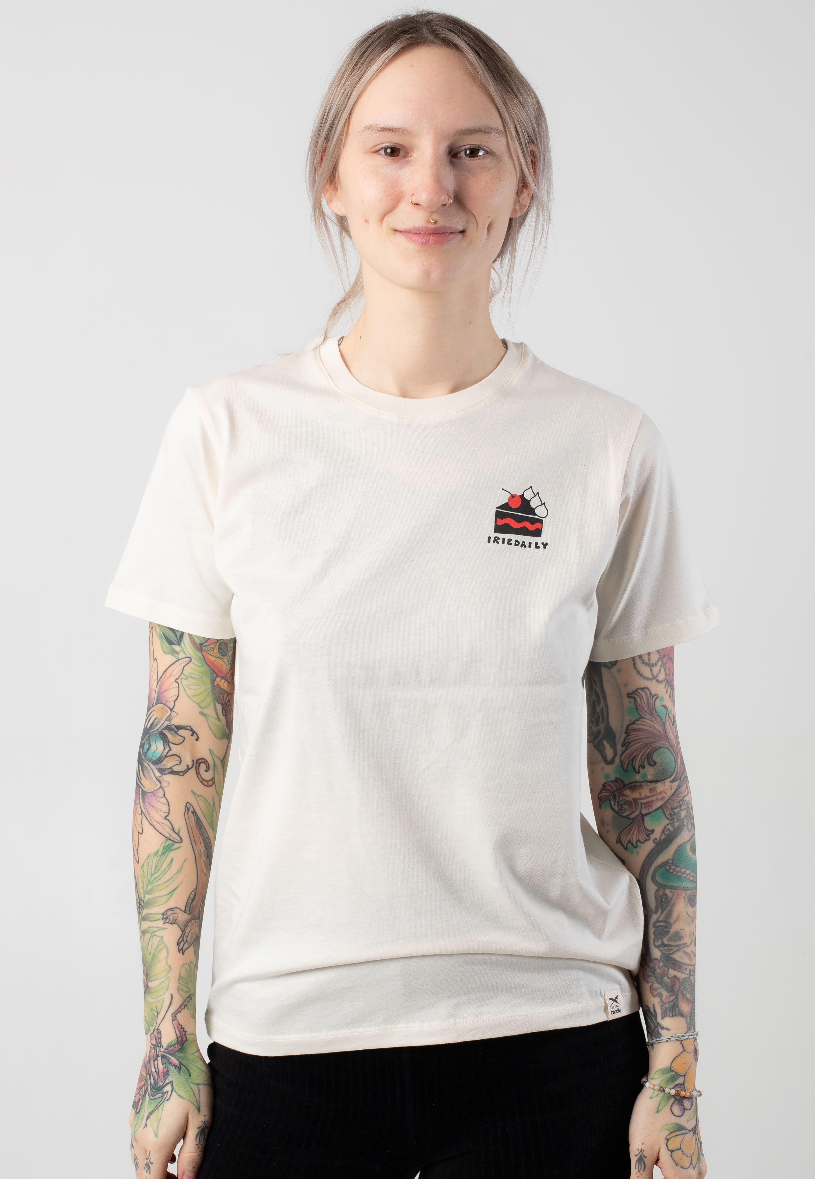 Iriedaily - Yoga Club Undyed - T-Shirt | Women-Image