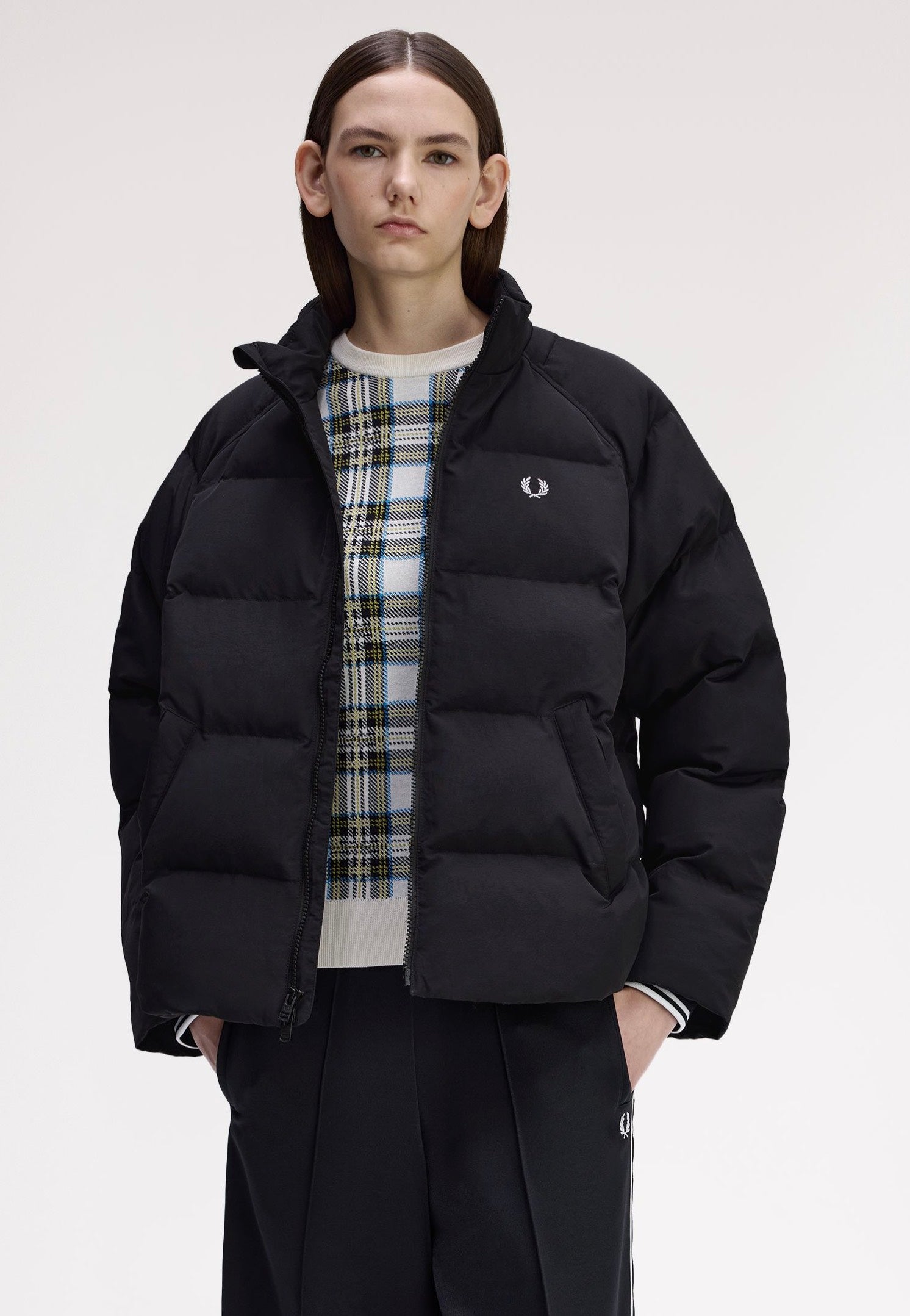 ジャケット・アウター FRED PERRY Raglan Sleeve Padded Jacket Fred Perry - Raglan Sleeve Padded Black - Jacket | Impericon