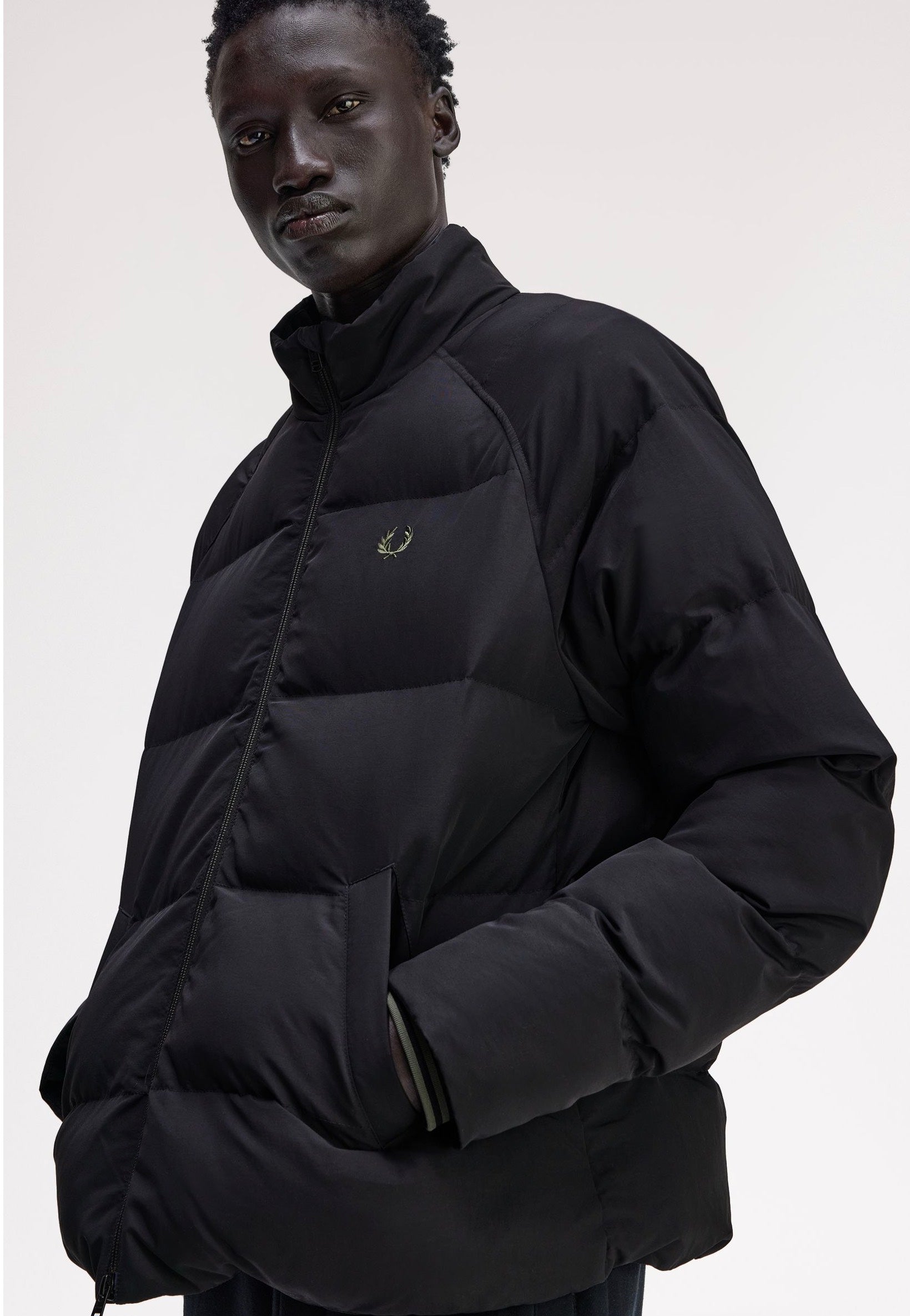 Fred Perry - Raglan Sleeve Padded Black - Jacket | Men-Image