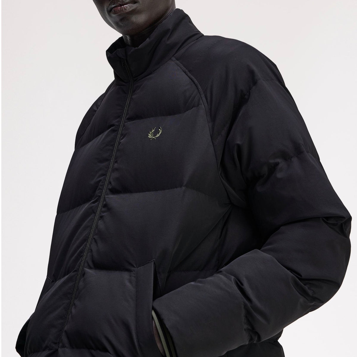 Fred Perry Raglan Sleeve Padded Black - Jacket | Impericon