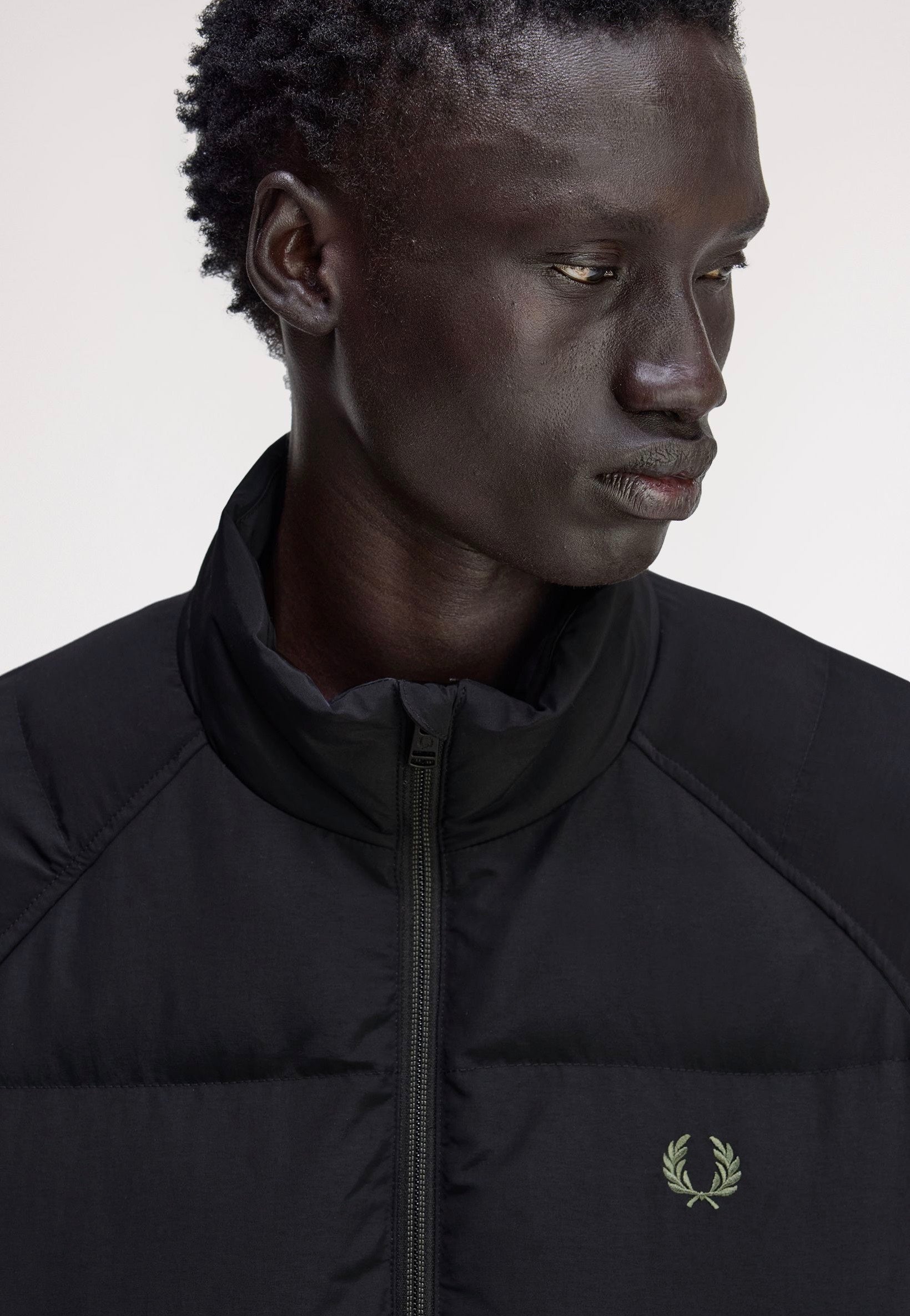 Fred Perry - Raglan Sleeve Padded Black - Jacket | Men-Image