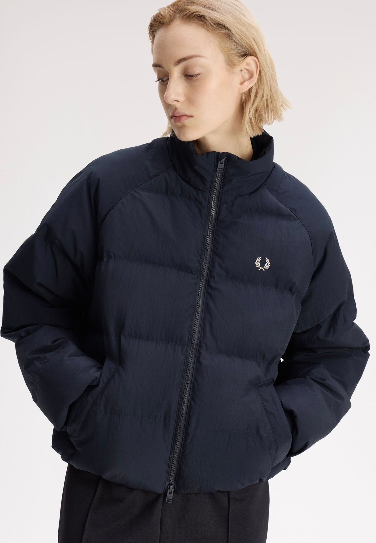Fred Perry Raglan Sleeve Padded Navy Bunda | Women-Image