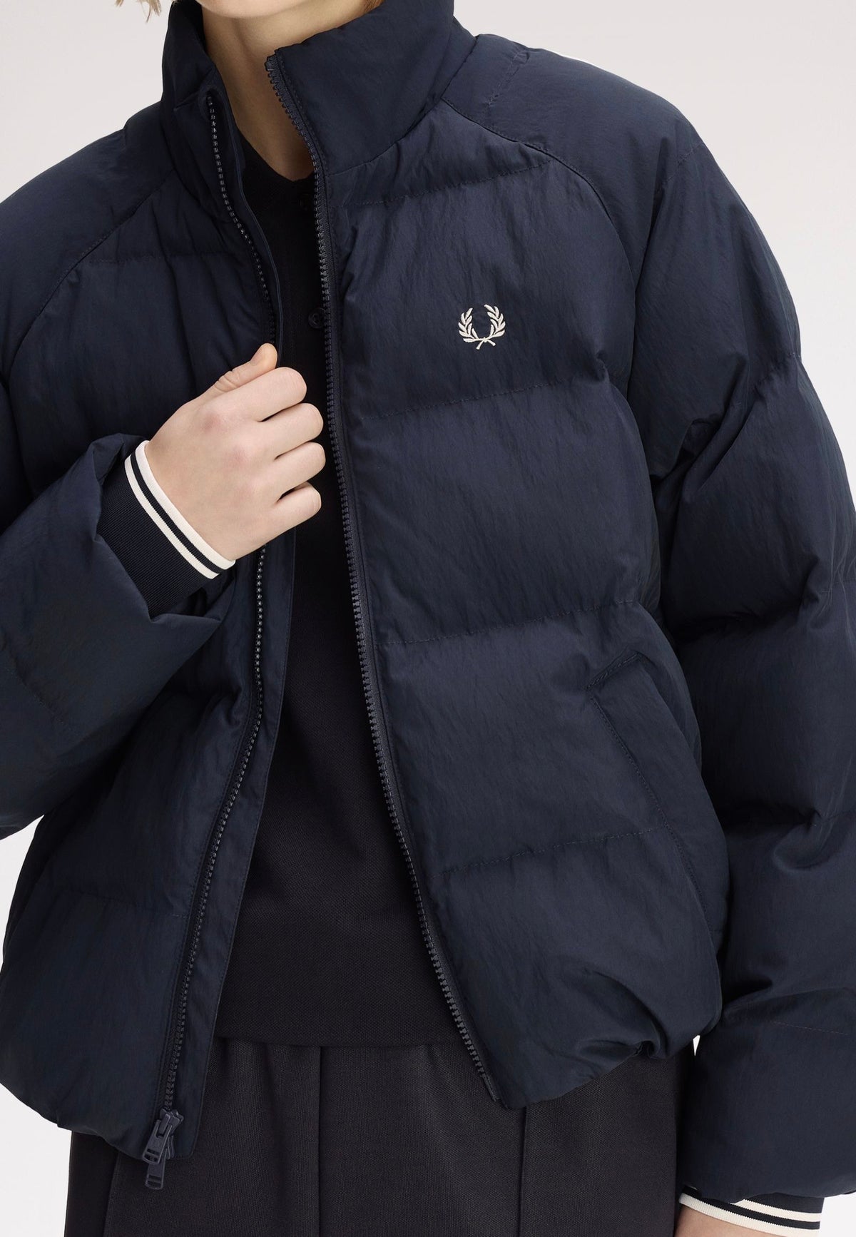Fred Perry Raglan Sleeve Padded Navy Bunda | Women-Image
