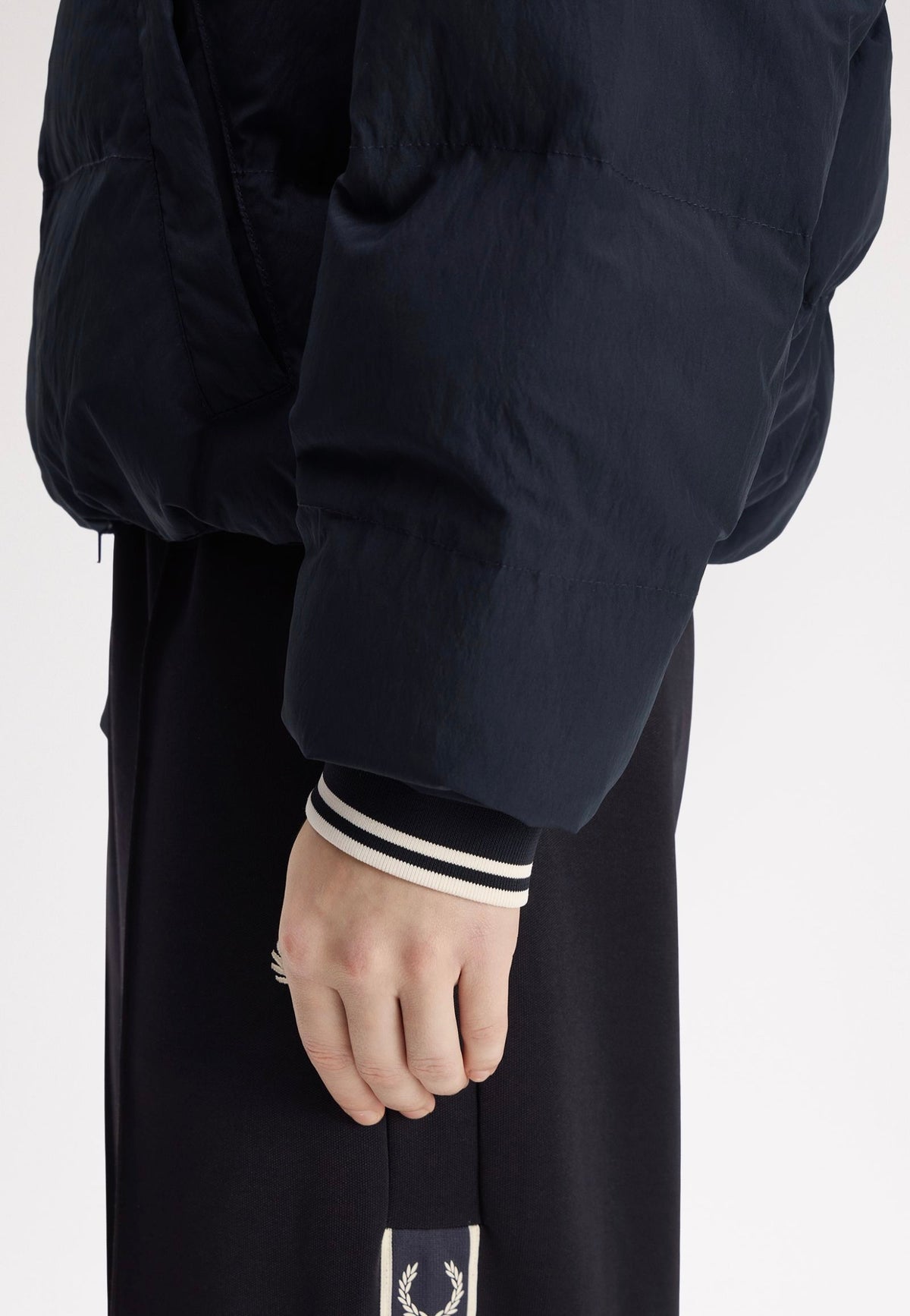 Fred Perry Raglan Sleeve Padded Navy Bunda | Women-Image