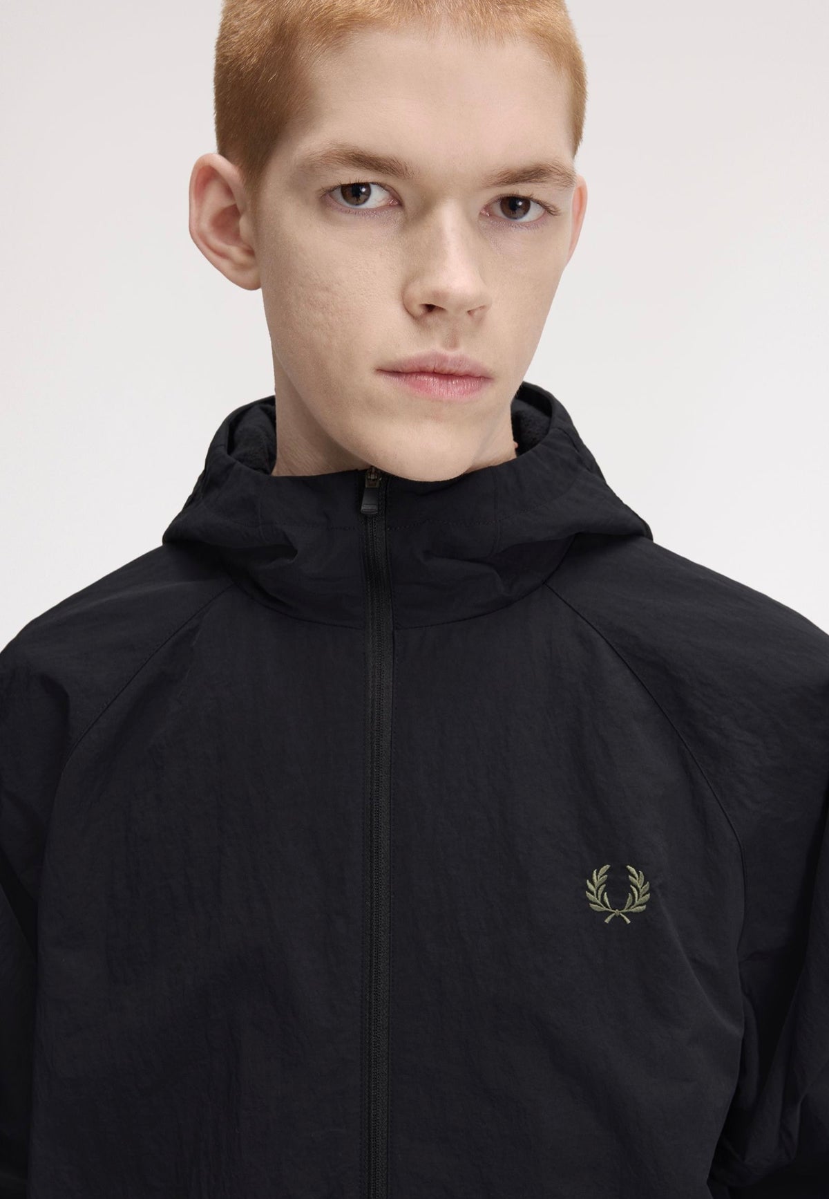 Fred Perry Oversized Hooded Shell Black Bunda | Men-Image
