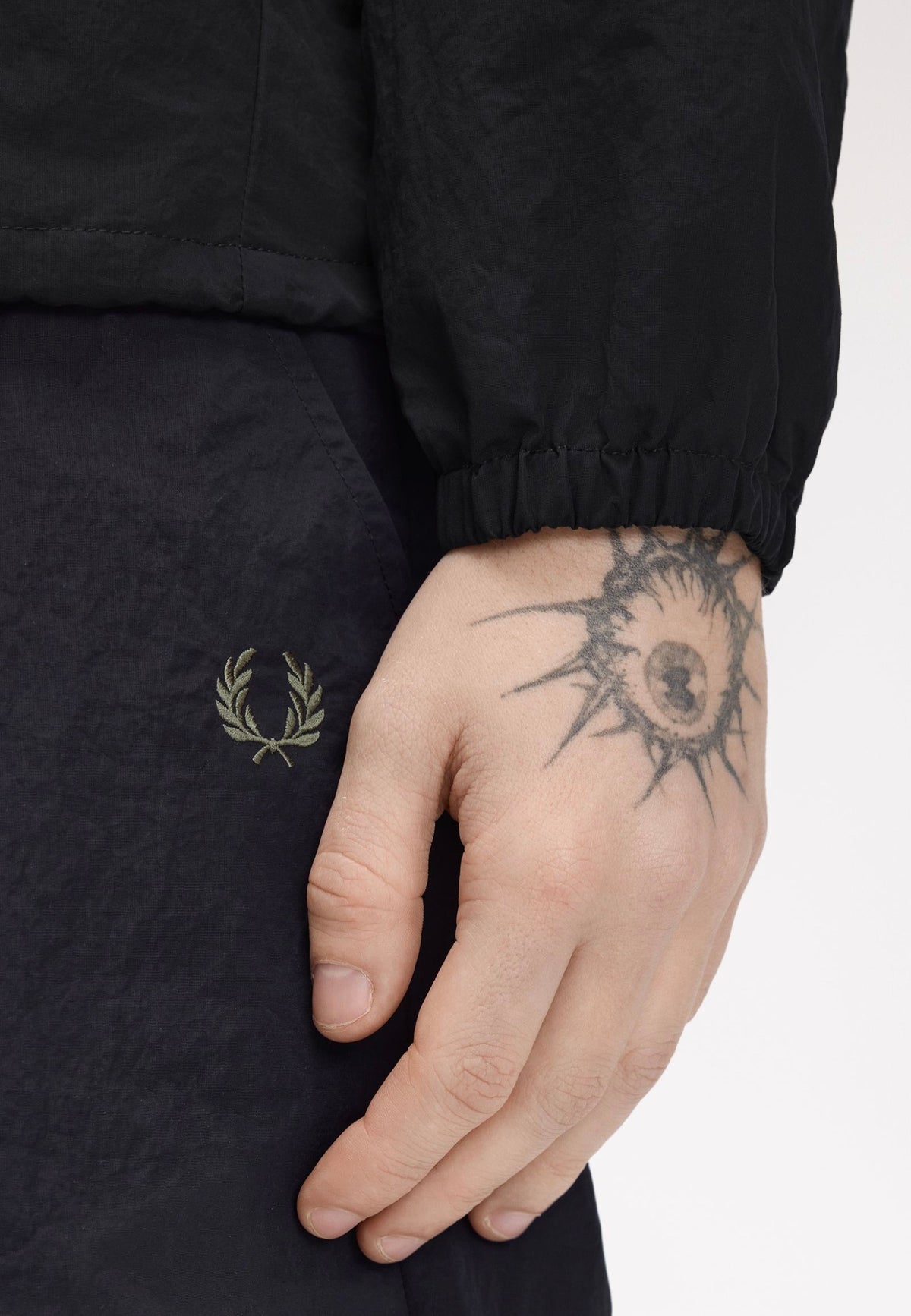 Fred Perry Oversized Hooded Shell Black Bunda | Men-Image
