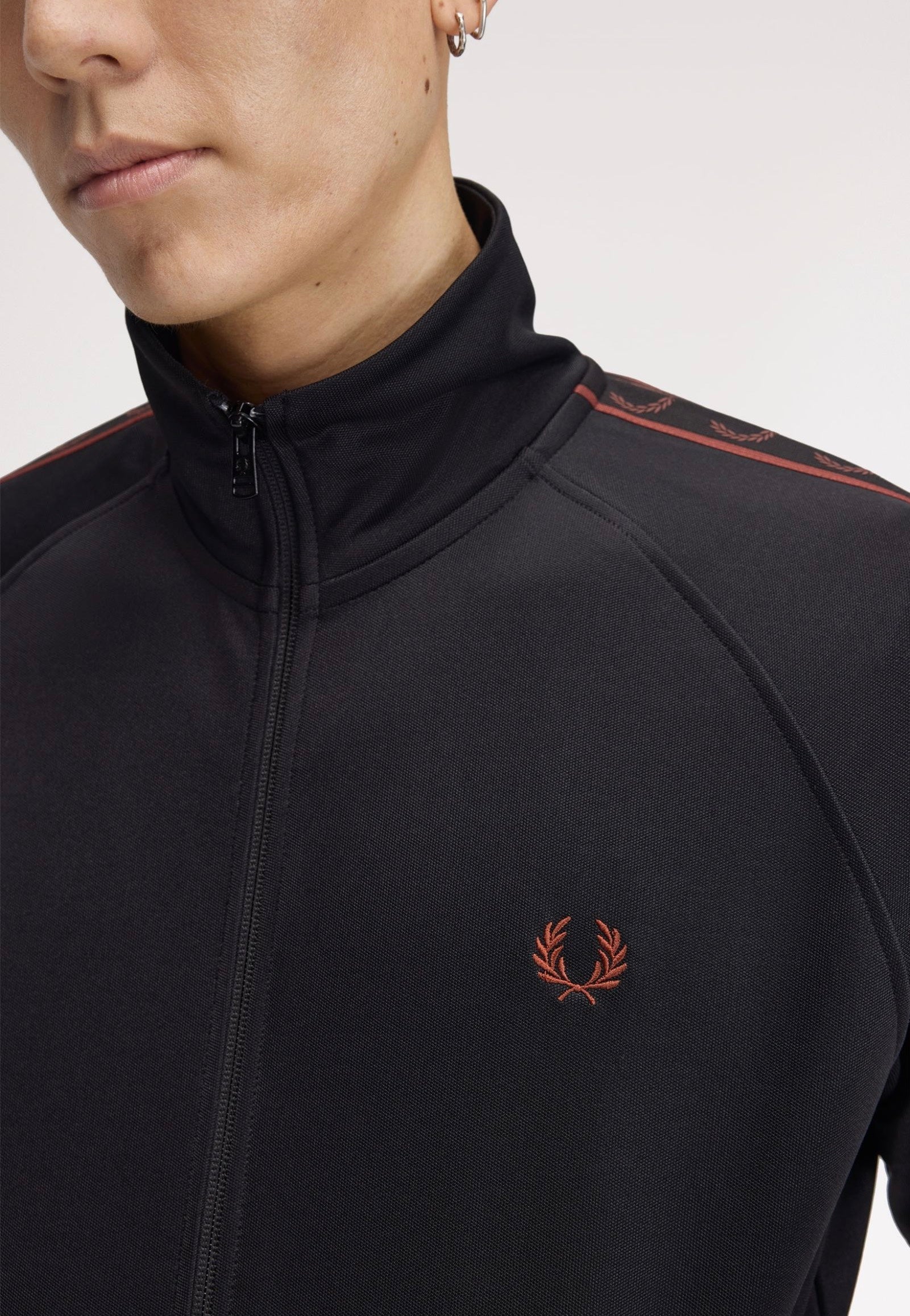 Fred Perry - Contrast Tape Track Black - Track Jacket | Men-Image