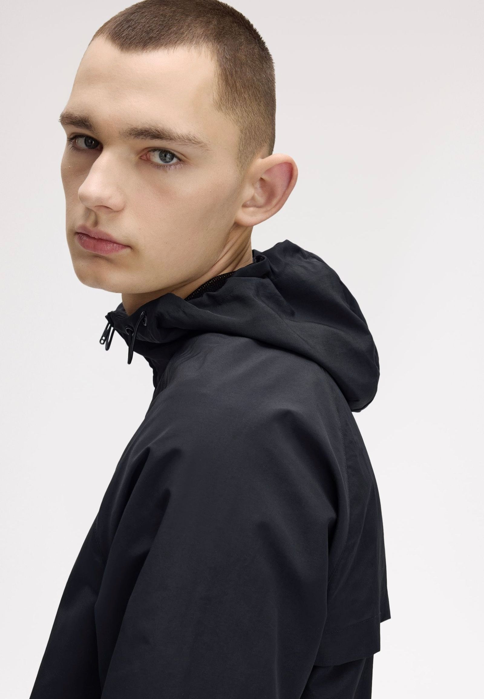 Fred Perry - Hooded Shell Black - Jacket | Men-Image