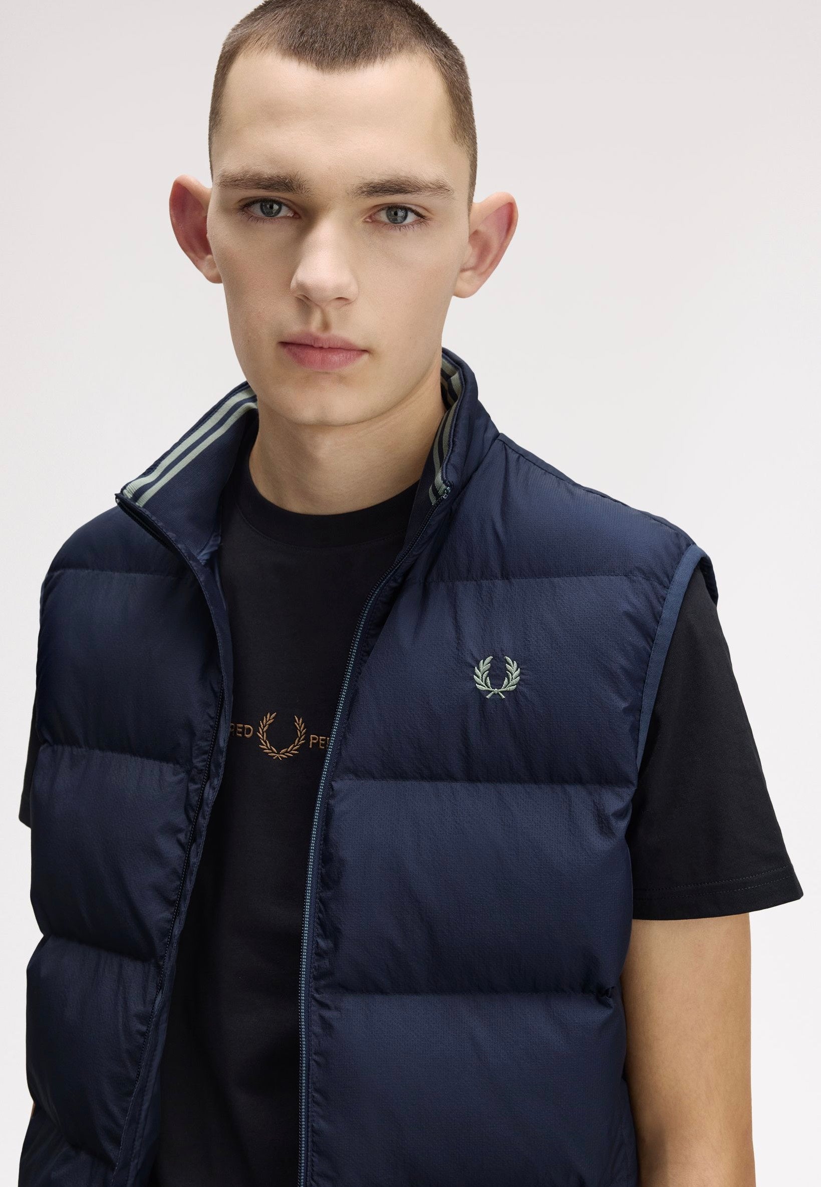 Fred Perry - Insulated Dark Airforce - Vest | Men-Image