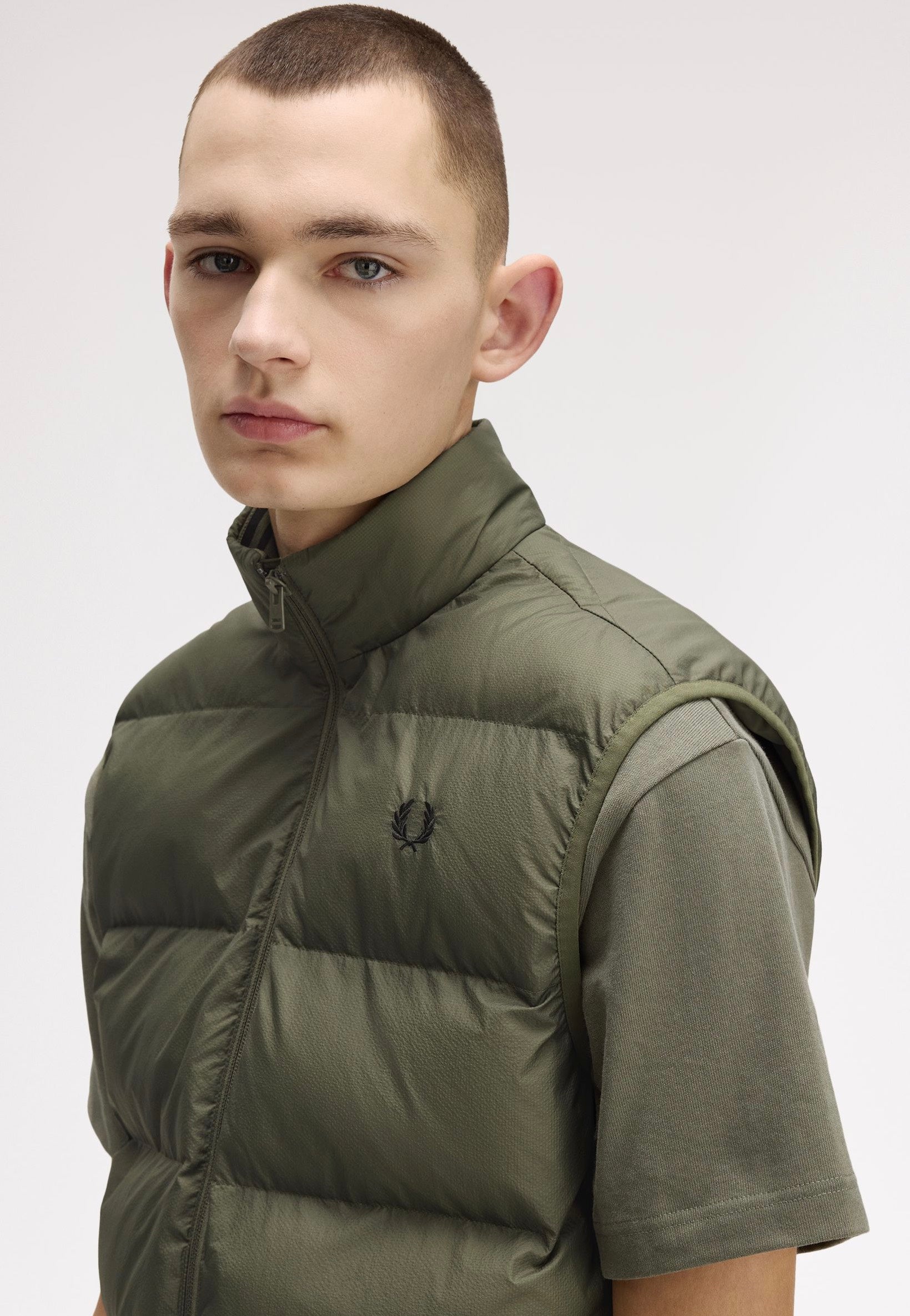 Fred Perry - Insulated Laurel Wreath Green - Vest | Men-Image